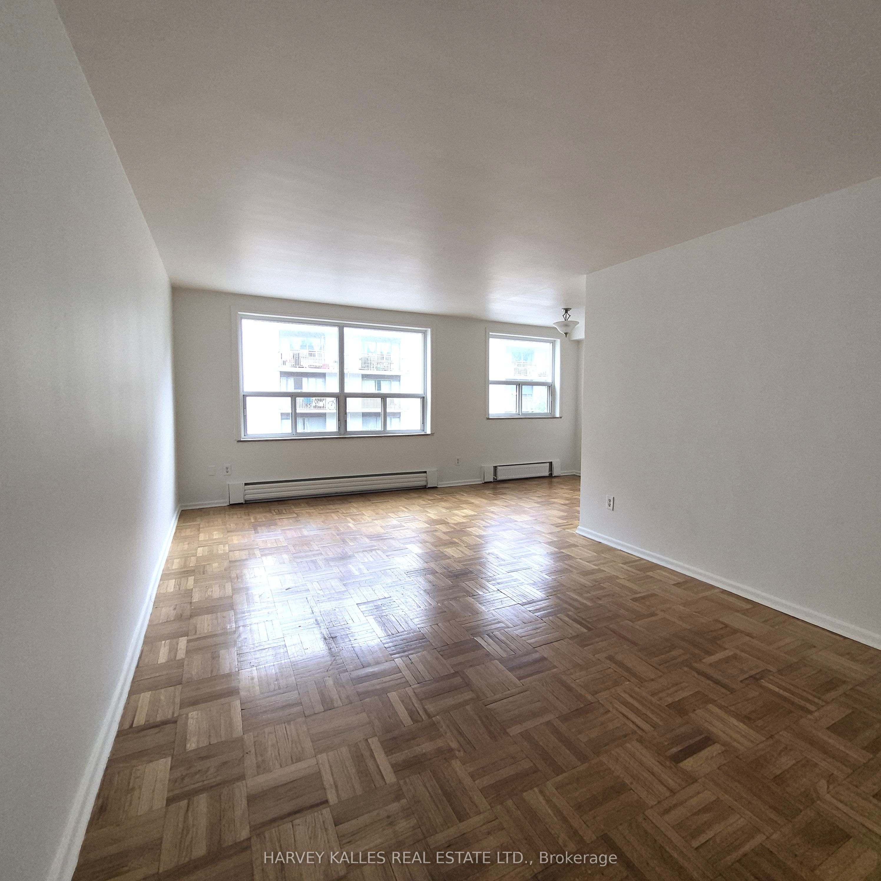 1751 Victoria Pk Avenue 204, Toronto, ON M1R 1S1 photo 4