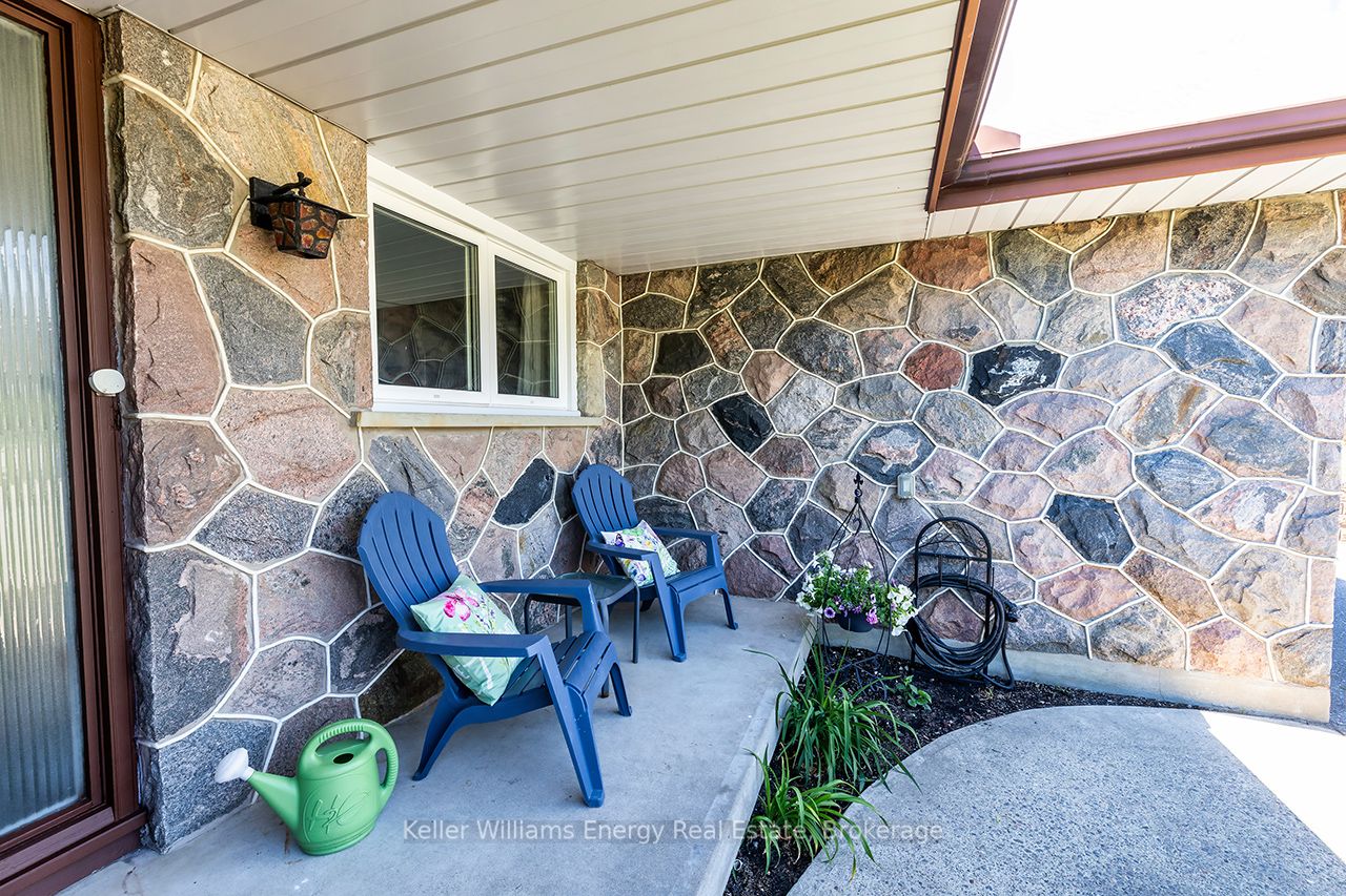 94 Grandview Street S, Oshawa, ON L1H 7C4 photo 4