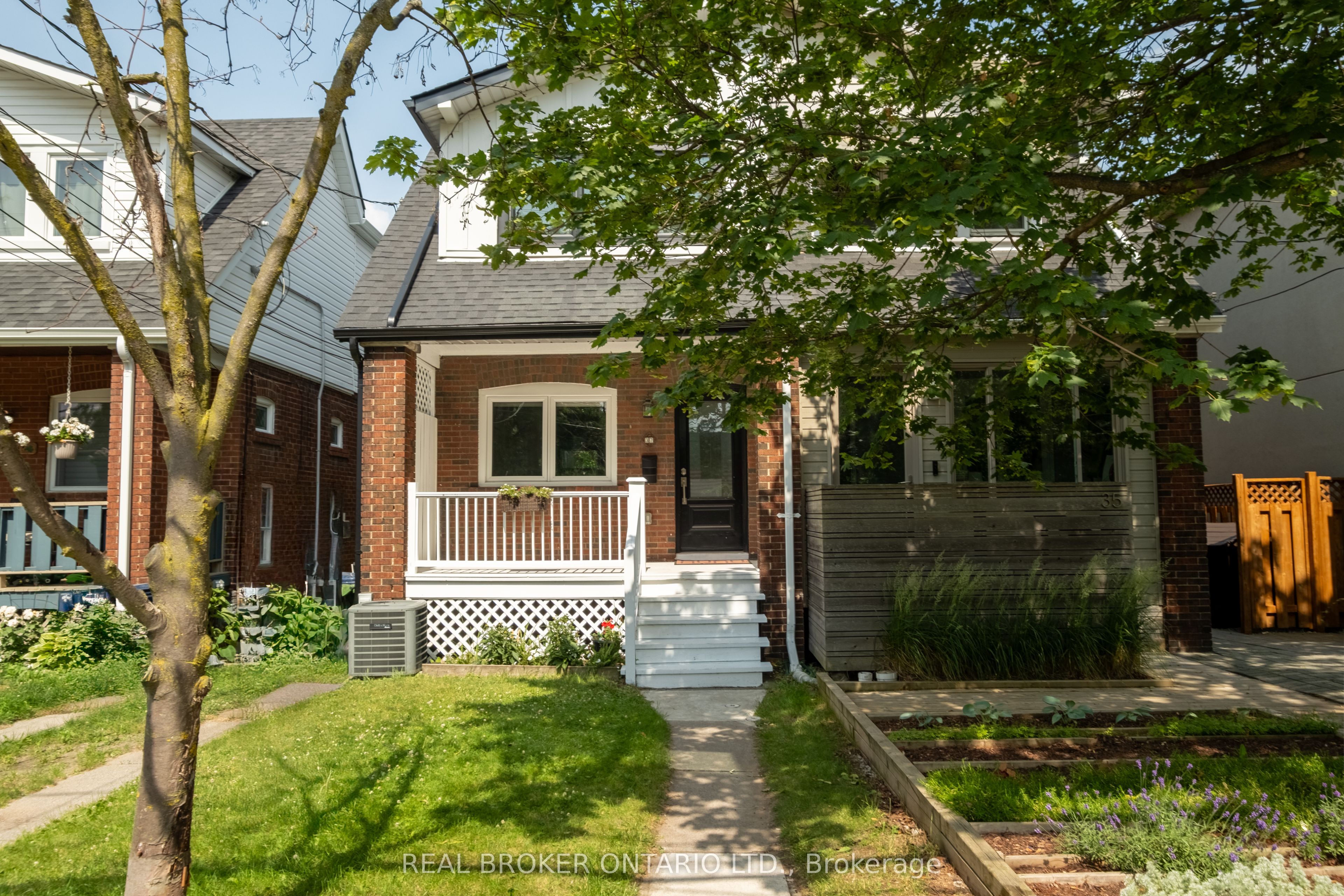 37 Gledhill Avenue, Toronto, ON M4C 5K7 photo 2