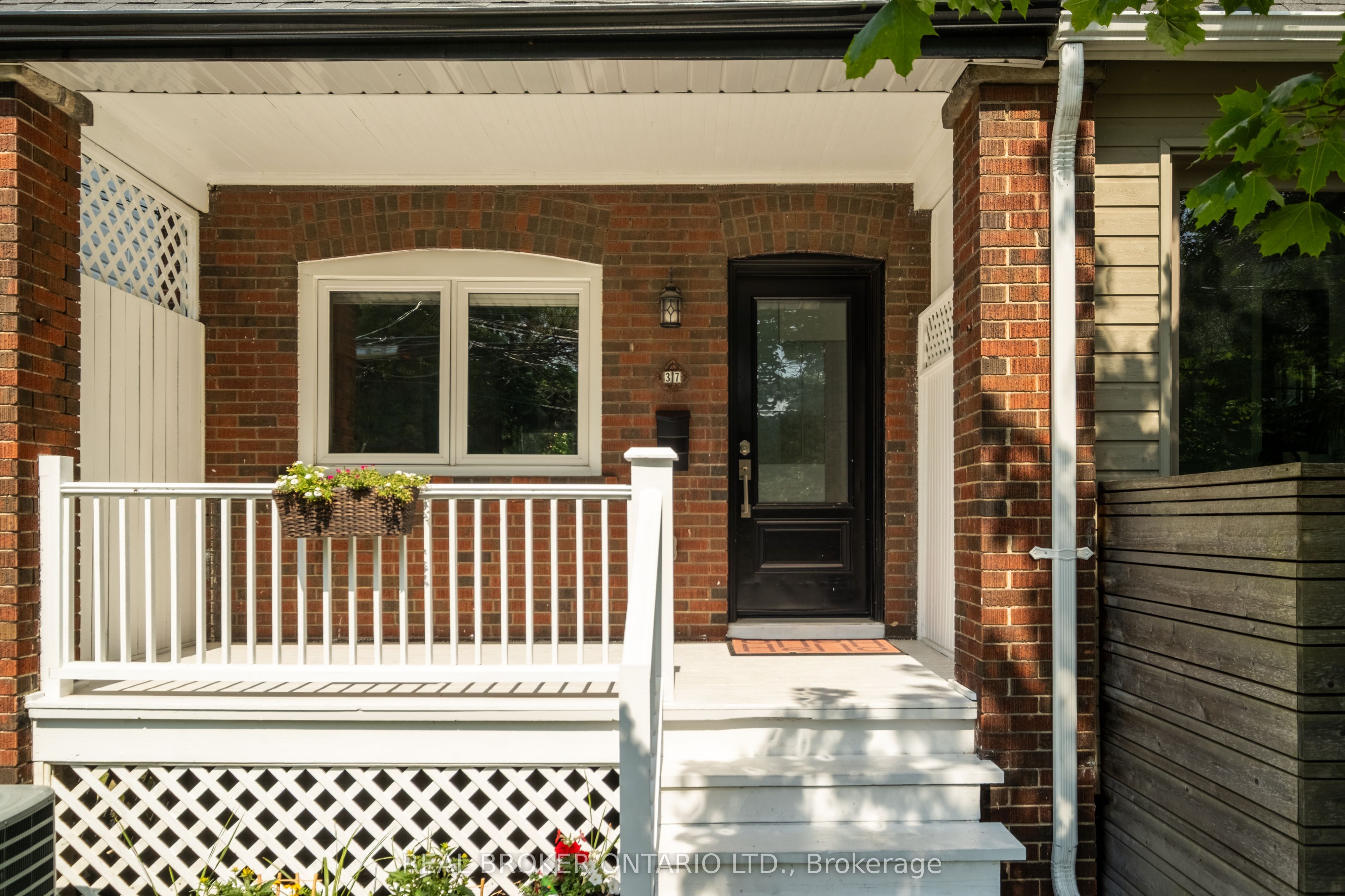 37 Gledhill Avenue, Toronto, ON M4C 5K7 photo 3