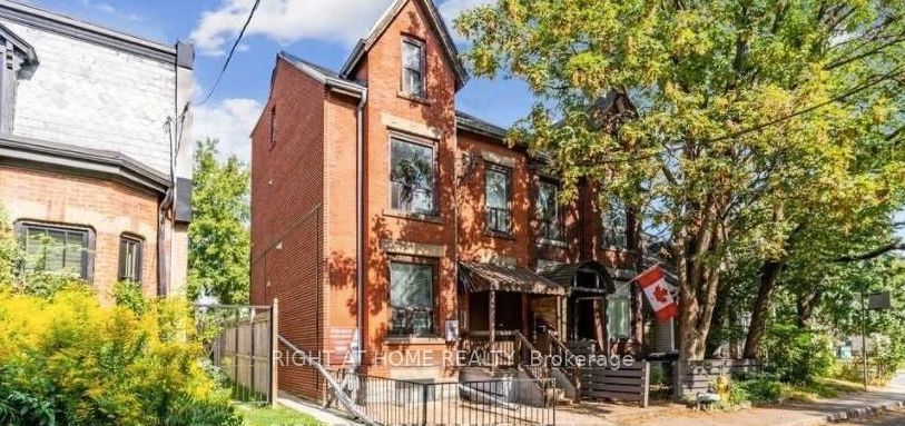 27 Hamilton Street #202, Toronto, ON M4M 2C6