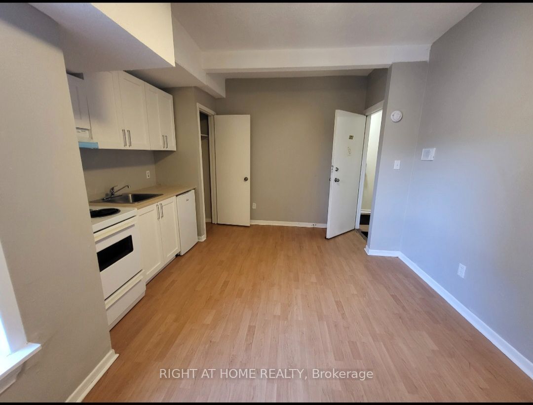 27 Hamilton Street #202, Toronto, ON M4M 2C6 photo 5