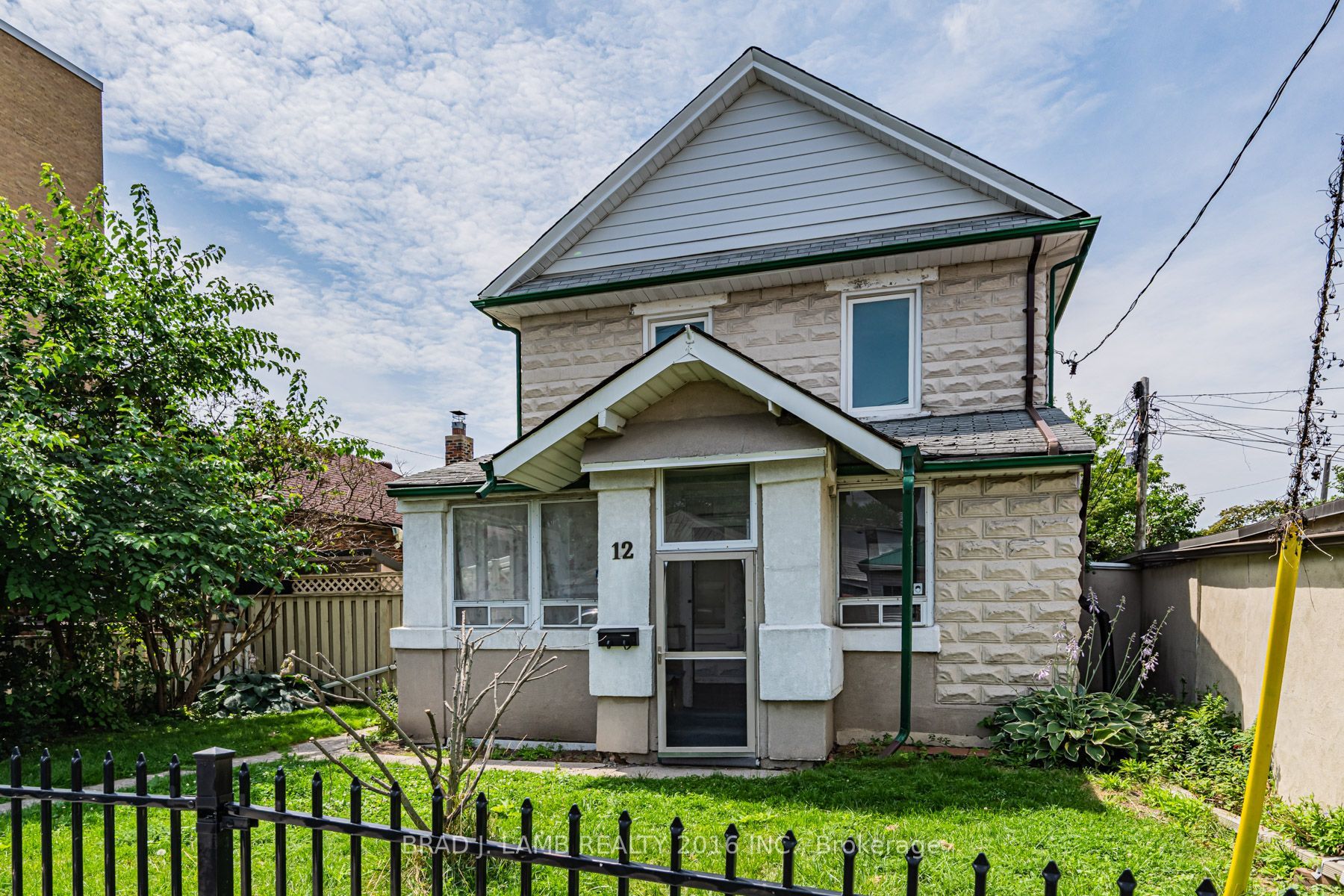 12 Sibley Avenue Main and Upper, Toronto, ON M4C 5E7 photo 2