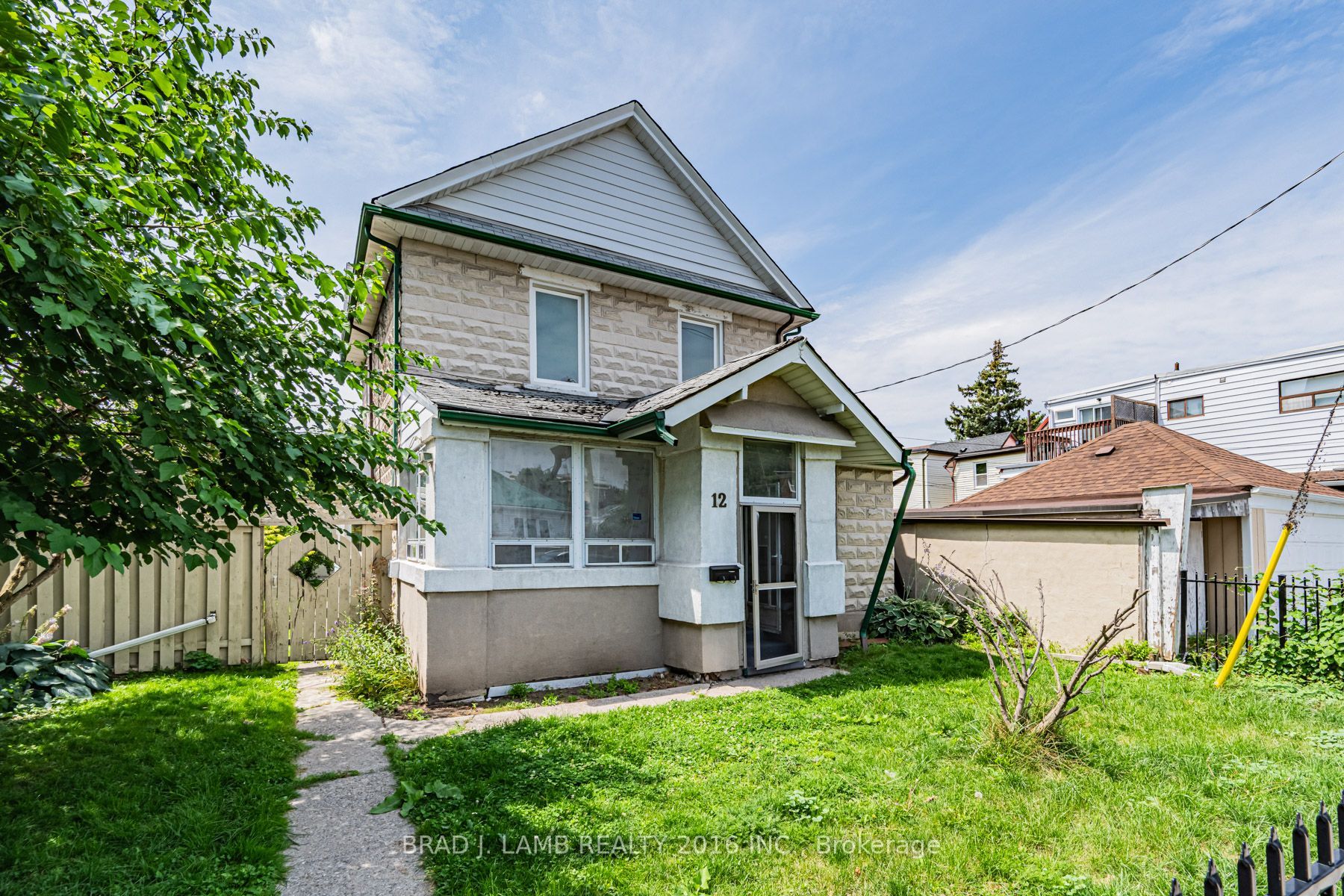 12 Sibley Avenue Main and Upper, Toronto, ON M4C 5E7 photo 3