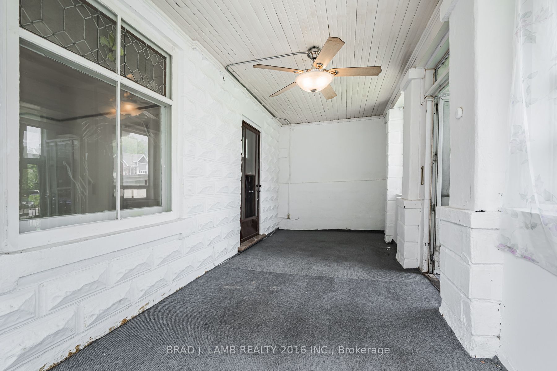 12 Sibley Avenue Main and Upper, Toronto, ON M4C 5E7 photo 5