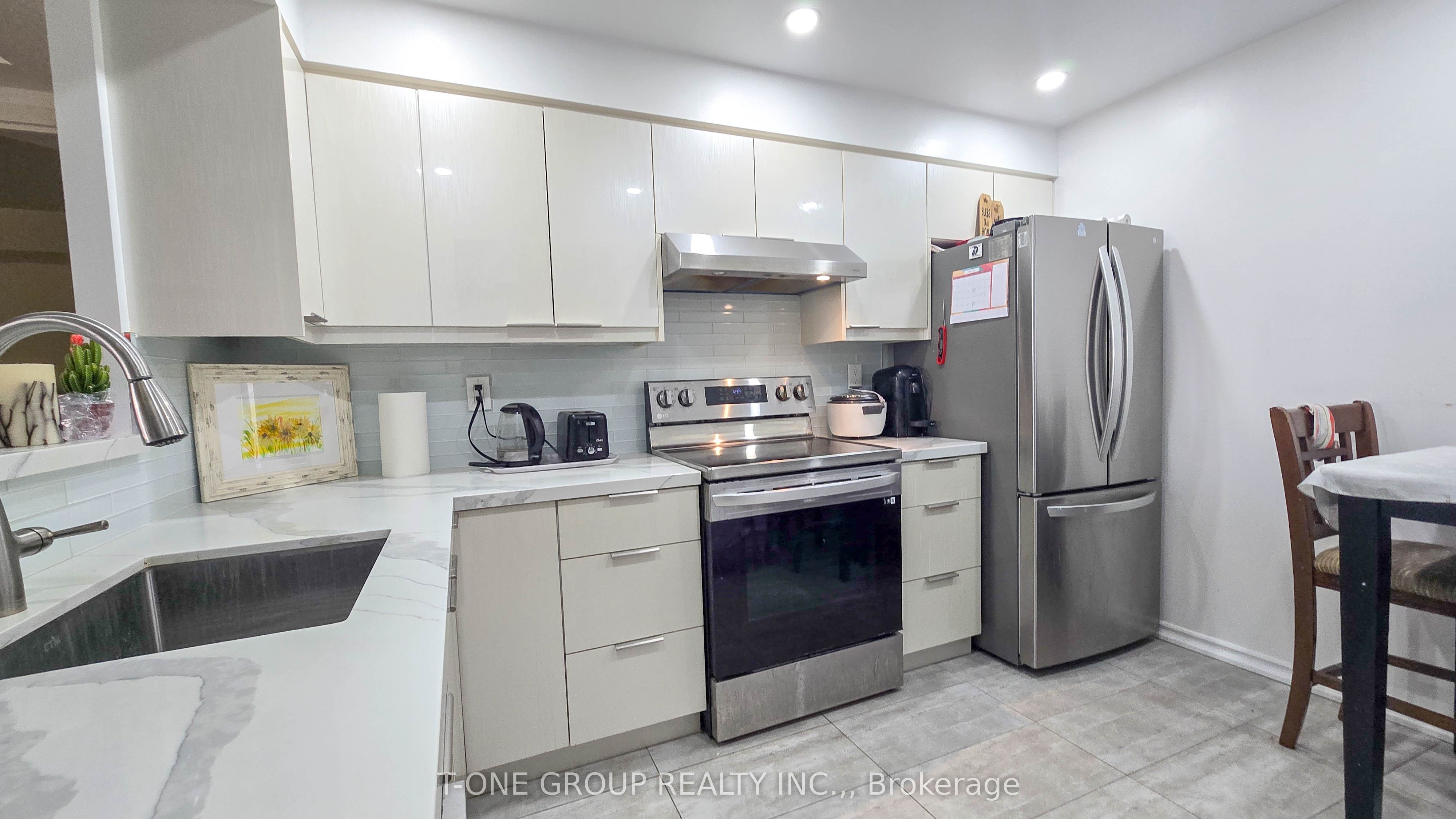 4725 Sheppard Avenue E 516, Toronto, ON M1S 5B3 photo 3