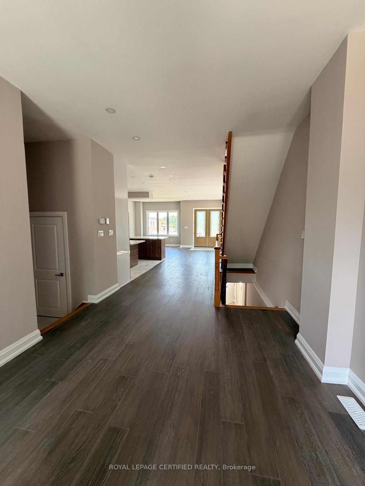 450 Midland Avenue, Toronto, ON M1N 4A5 photo 3