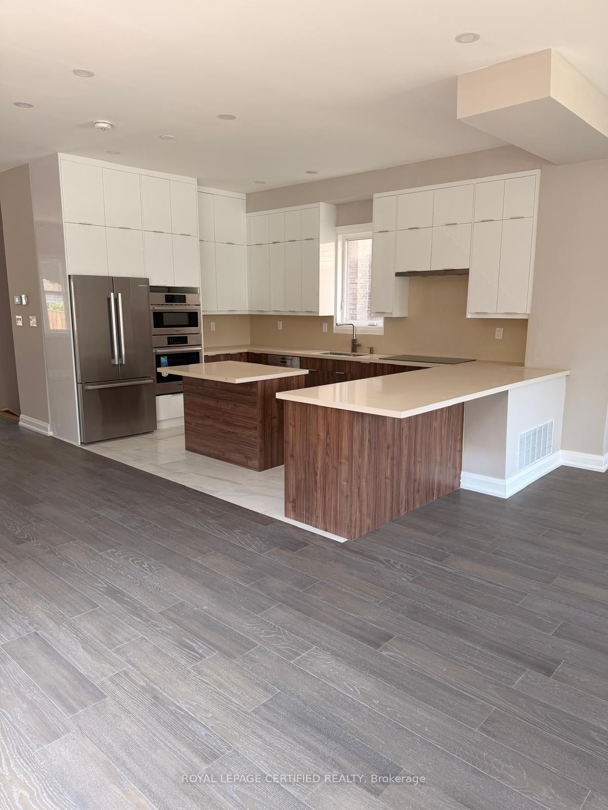 450 Midland Avenue, Toronto, ON M1N 4A5 photo 4
