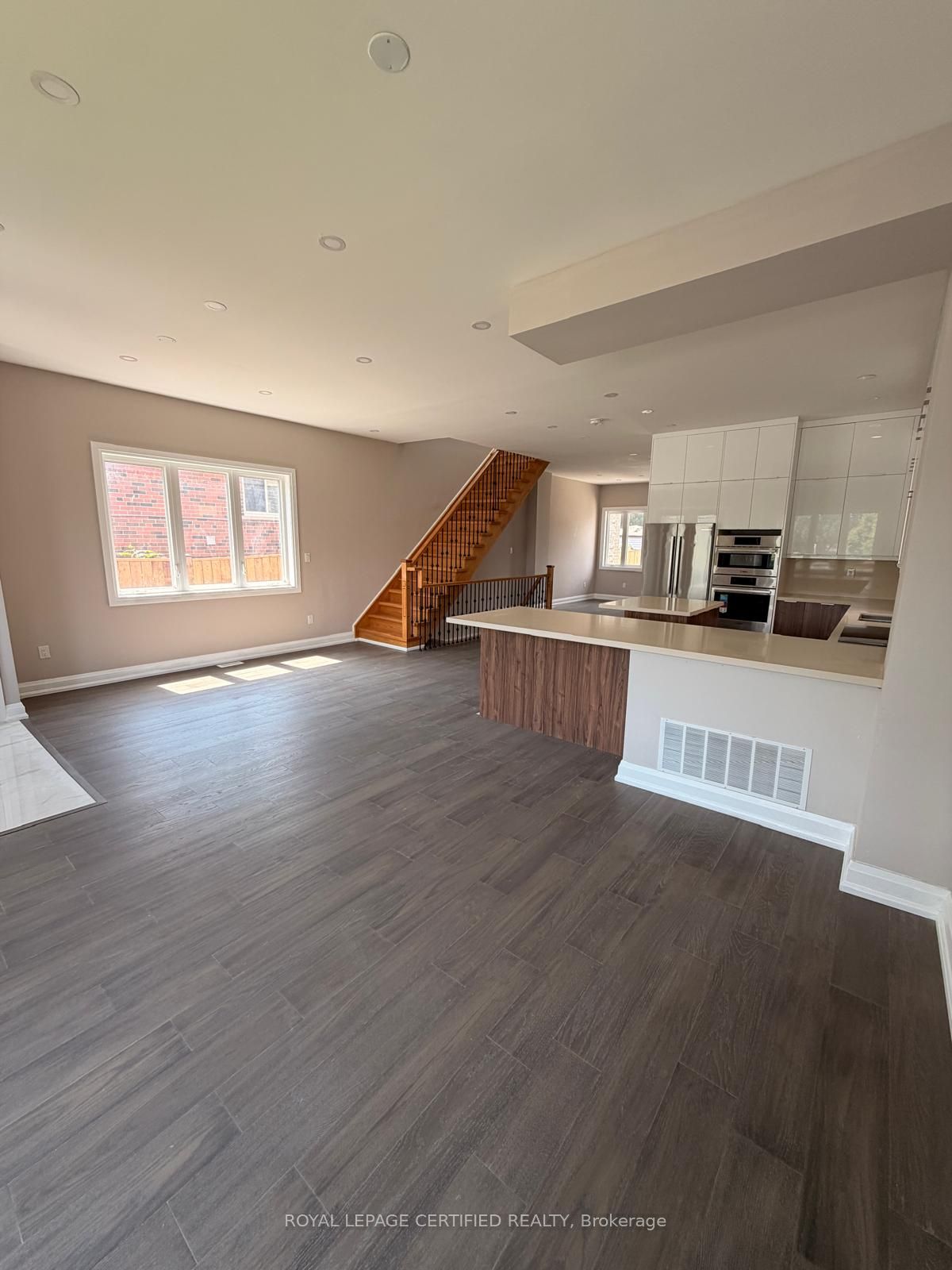 450 Midland Avenue, Toronto, ON M1N 4A5 photo 5