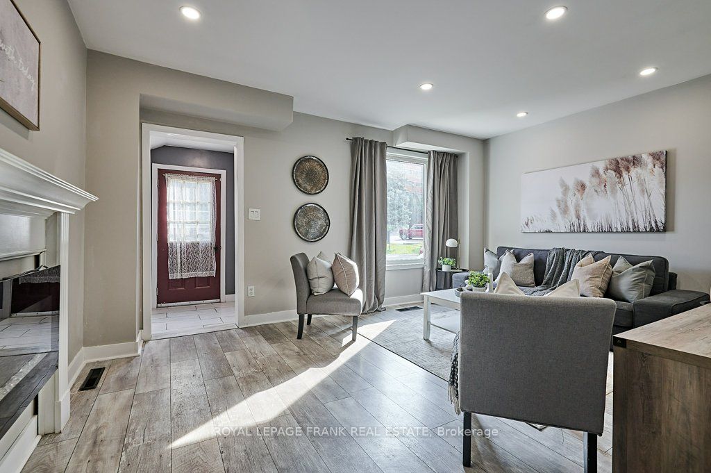 493 St. Lawrence Avenue, Oshawa, ON L1H 4C3 photo 3