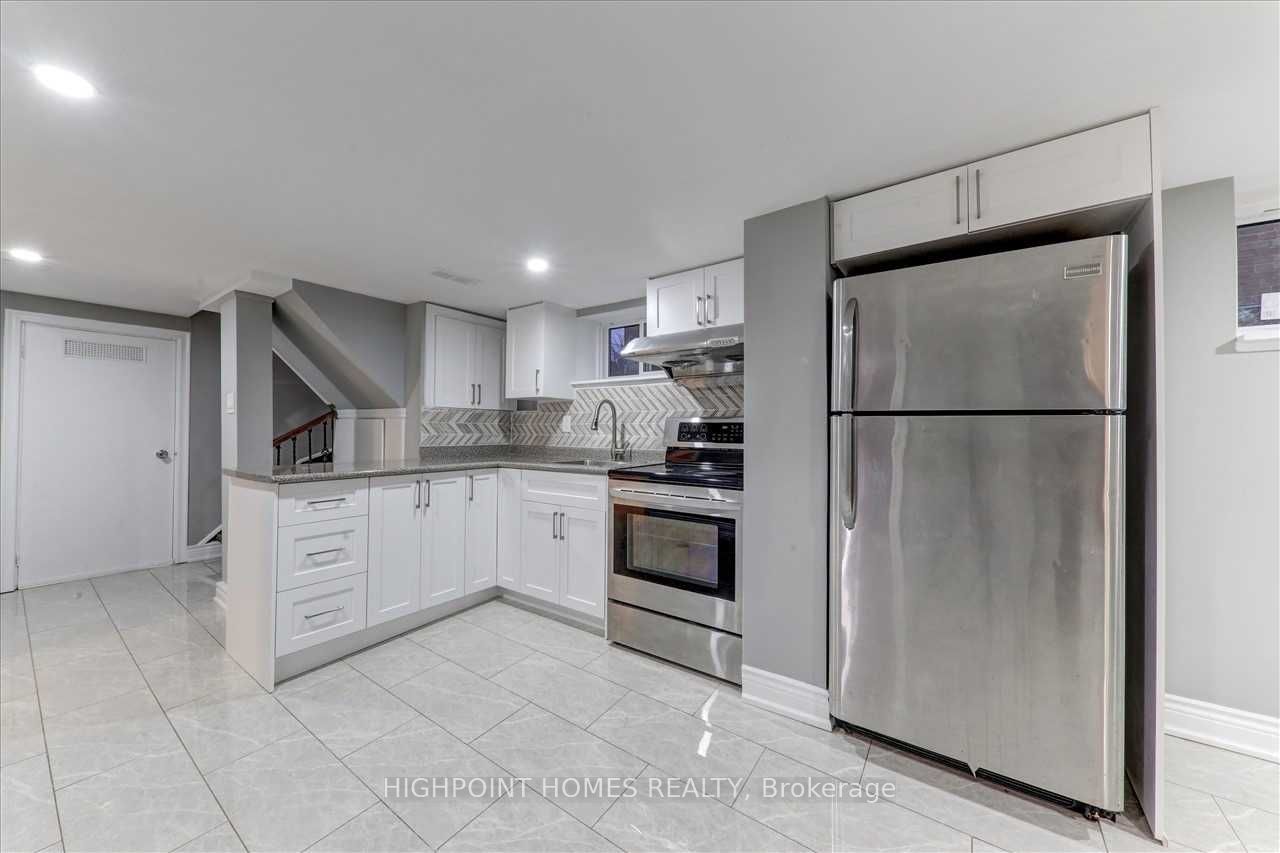 25 Surrey Avenue Bsmt, Toronto, ON M1R 1G3 photo 2