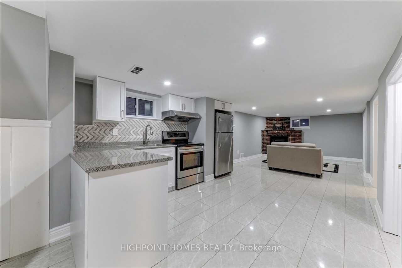 25 Surrey Avenue Bsmt, Toronto, ON M1R 1G3 photo 3