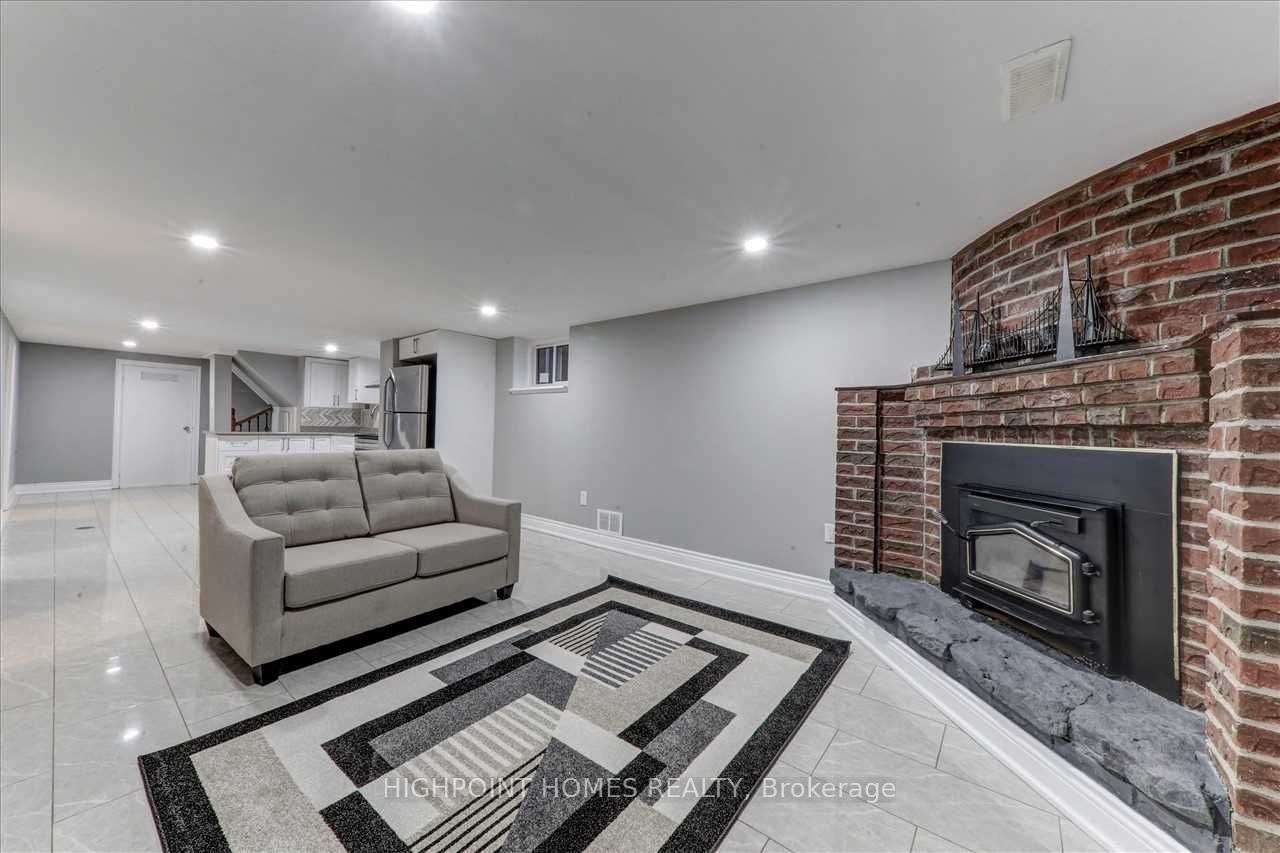 25 Surrey Avenue Bsmt, Toronto, ON M1R 1G3 photo 4