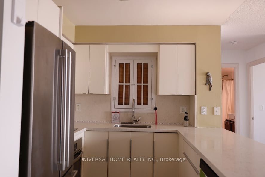 50 Brian Harrison Way 702, Toronto, ON M1P 5J4 photo 5