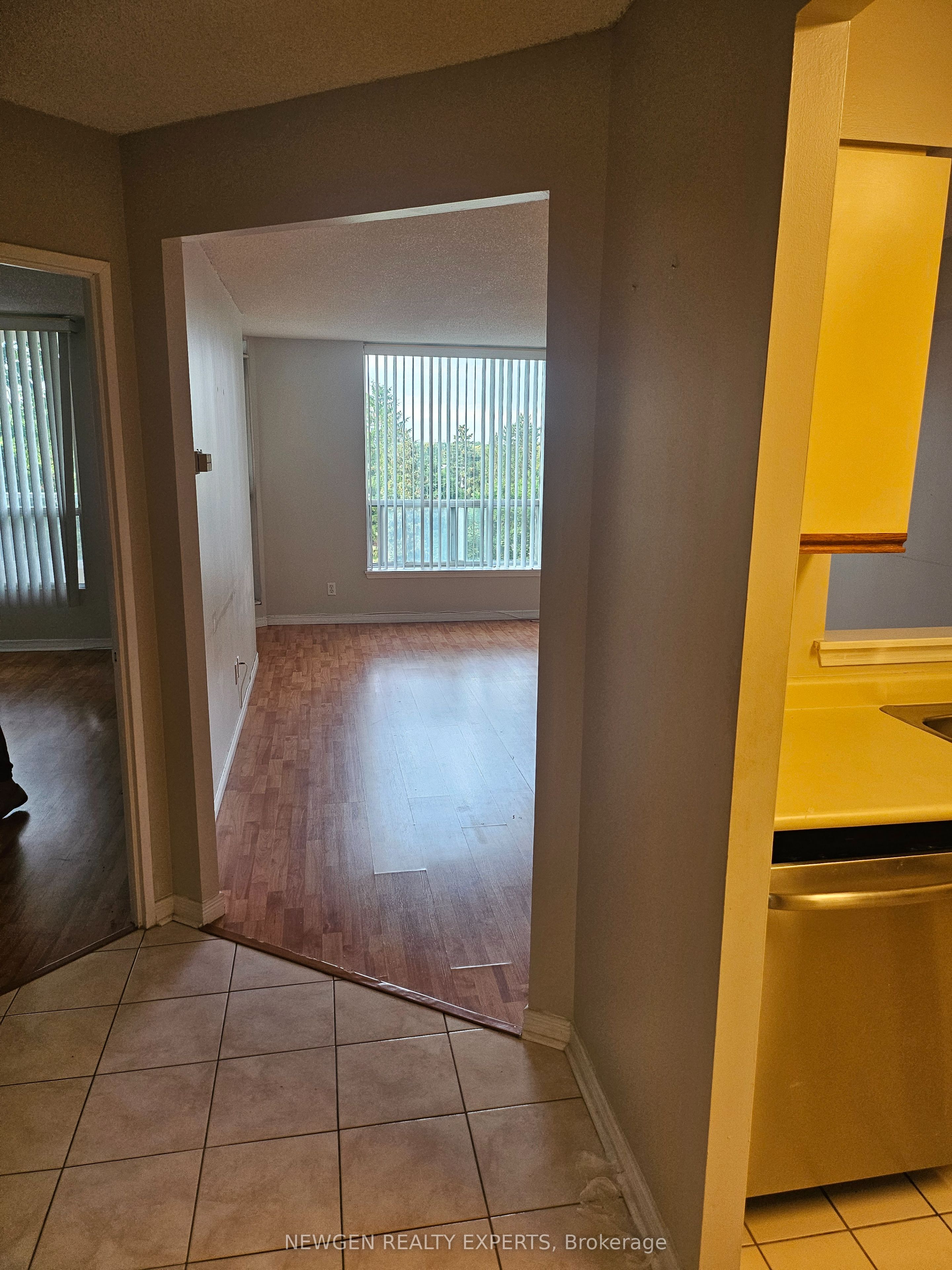 480 McLevin Avenue 303, Toronto, ON M1B 5N9 photo 4