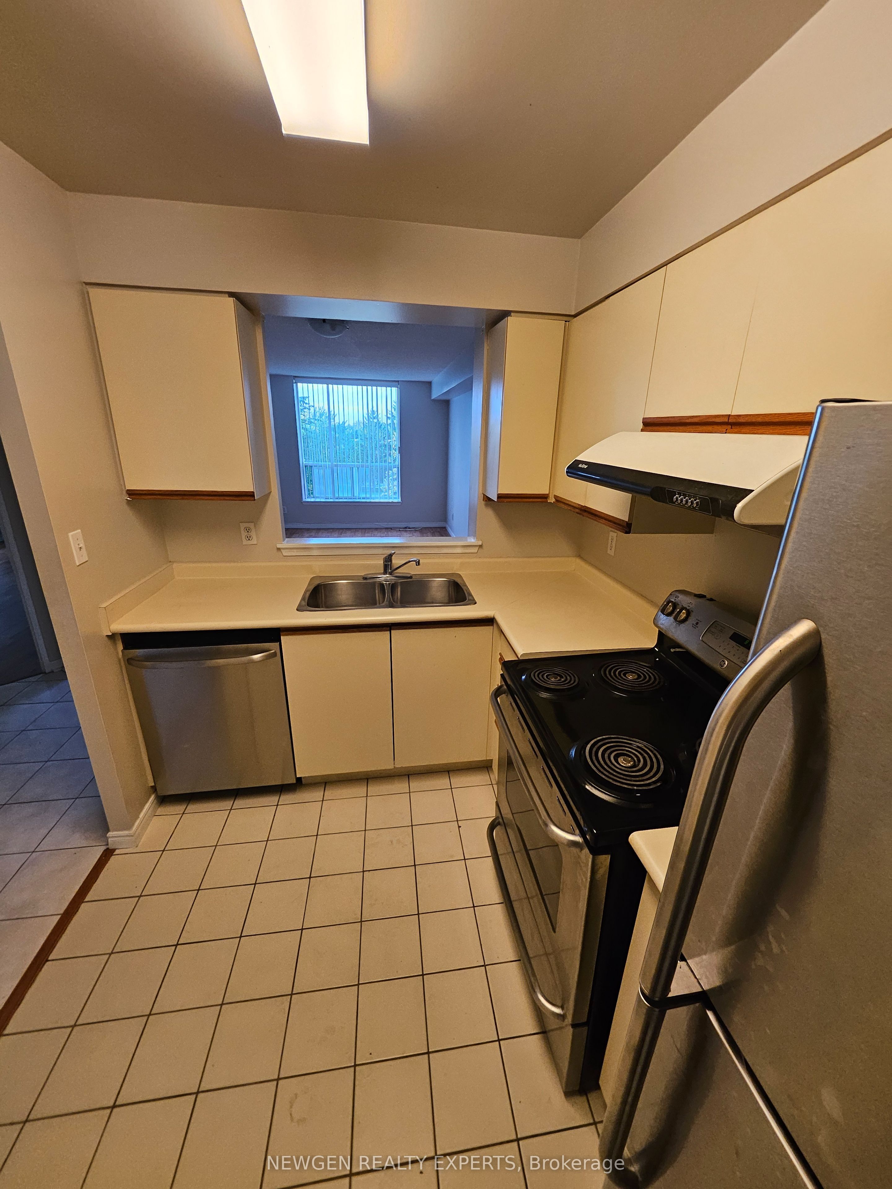 480 McLevin Avenue 303, Toronto, ON M1B 5N9 photo 5