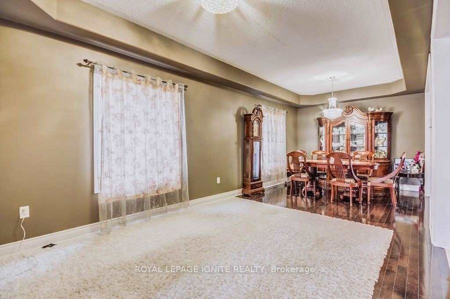 1584 Quail Run Drive Main, Oshawa, ON L1K 0E1 photo 5