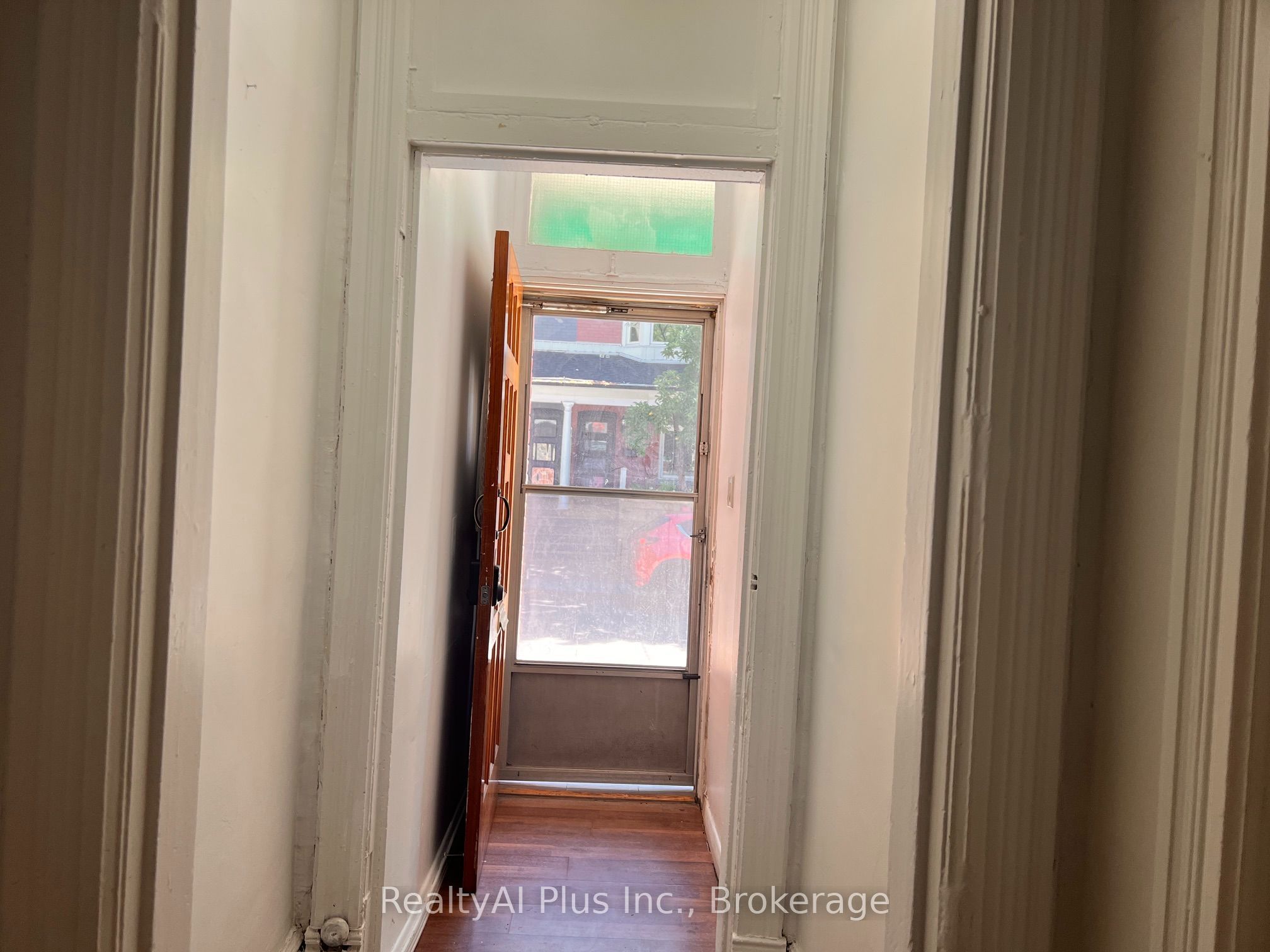 182 Boulton Avenue, Toronto, ON M4M 2J9 photo 2