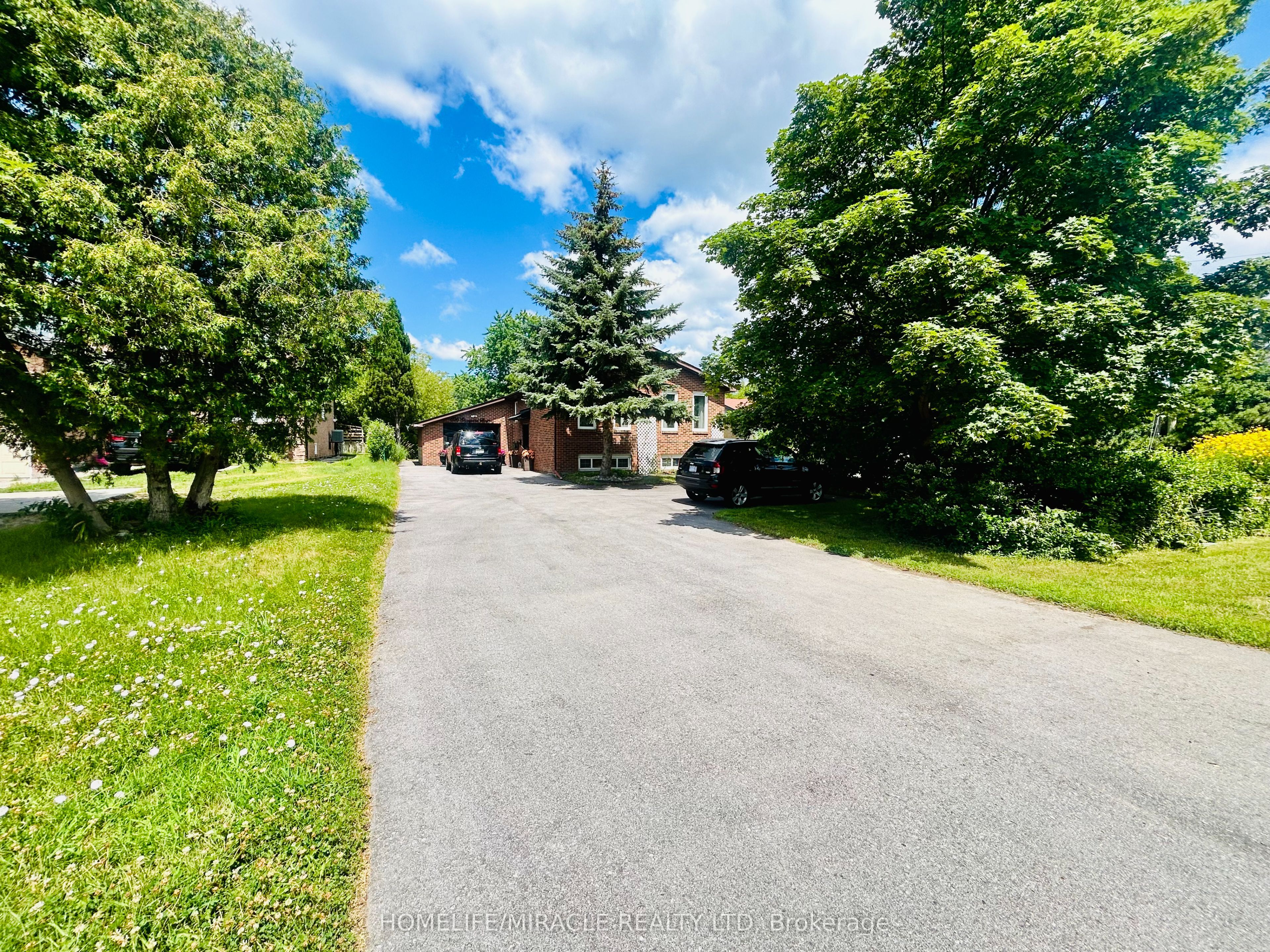 696 Sheppard Avenue, Pickering, ON L1V 1G3 photo 2