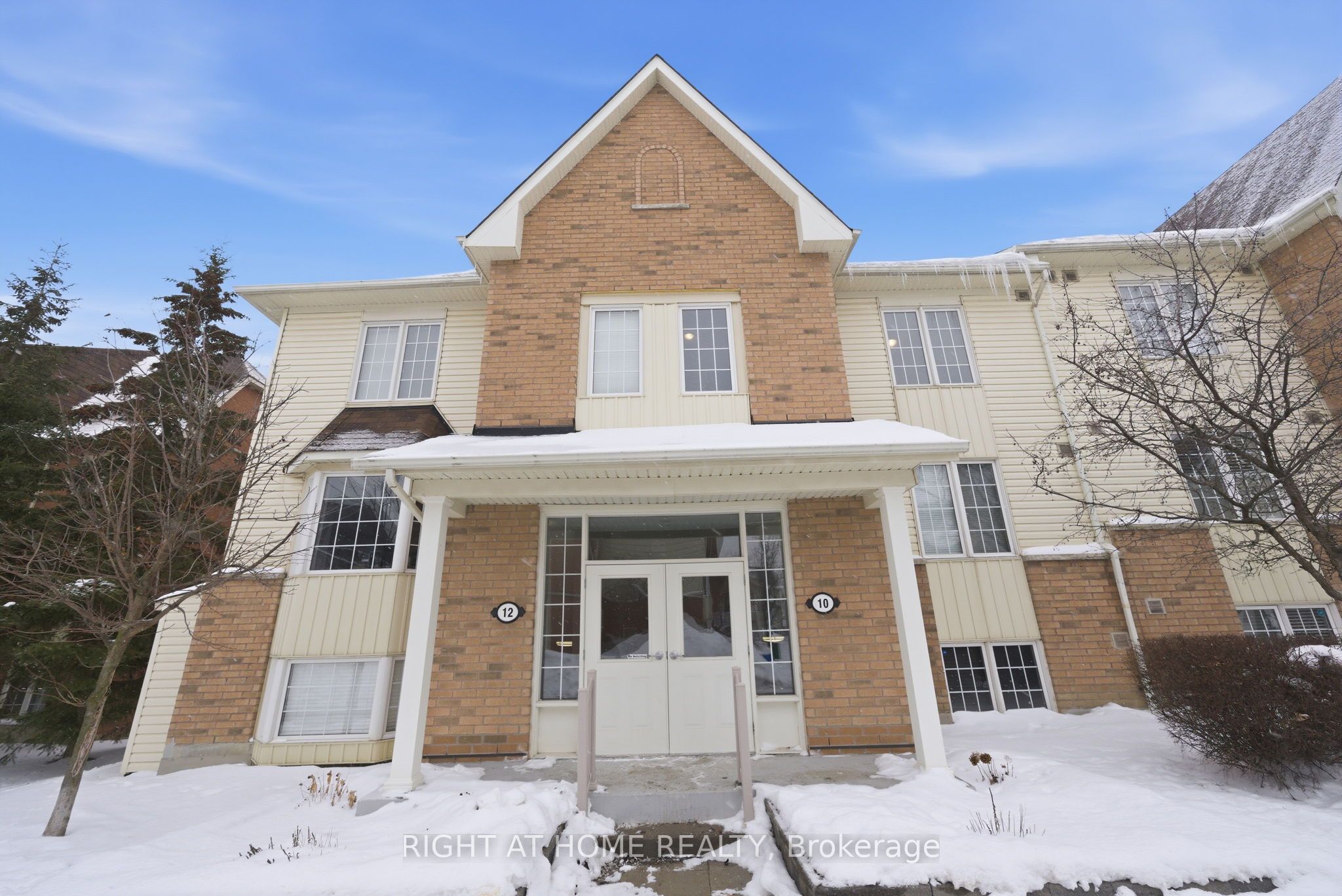 446 Stonegate Avenue, Oshawa, ON L1K 2L7
