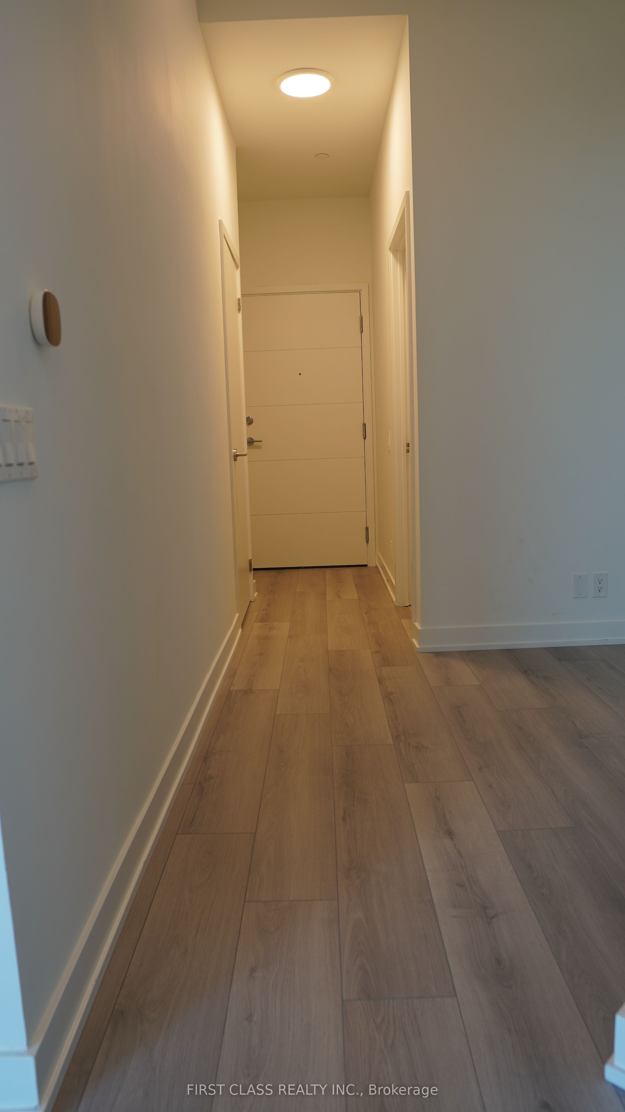 20 Deans Drive 819, Toronto, ON M1L 0J7 photo 2