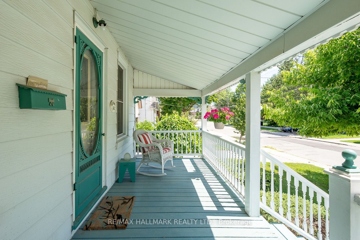 40 Pinegrove Avenue, Toronto, ON M1N 2G5 photo 4