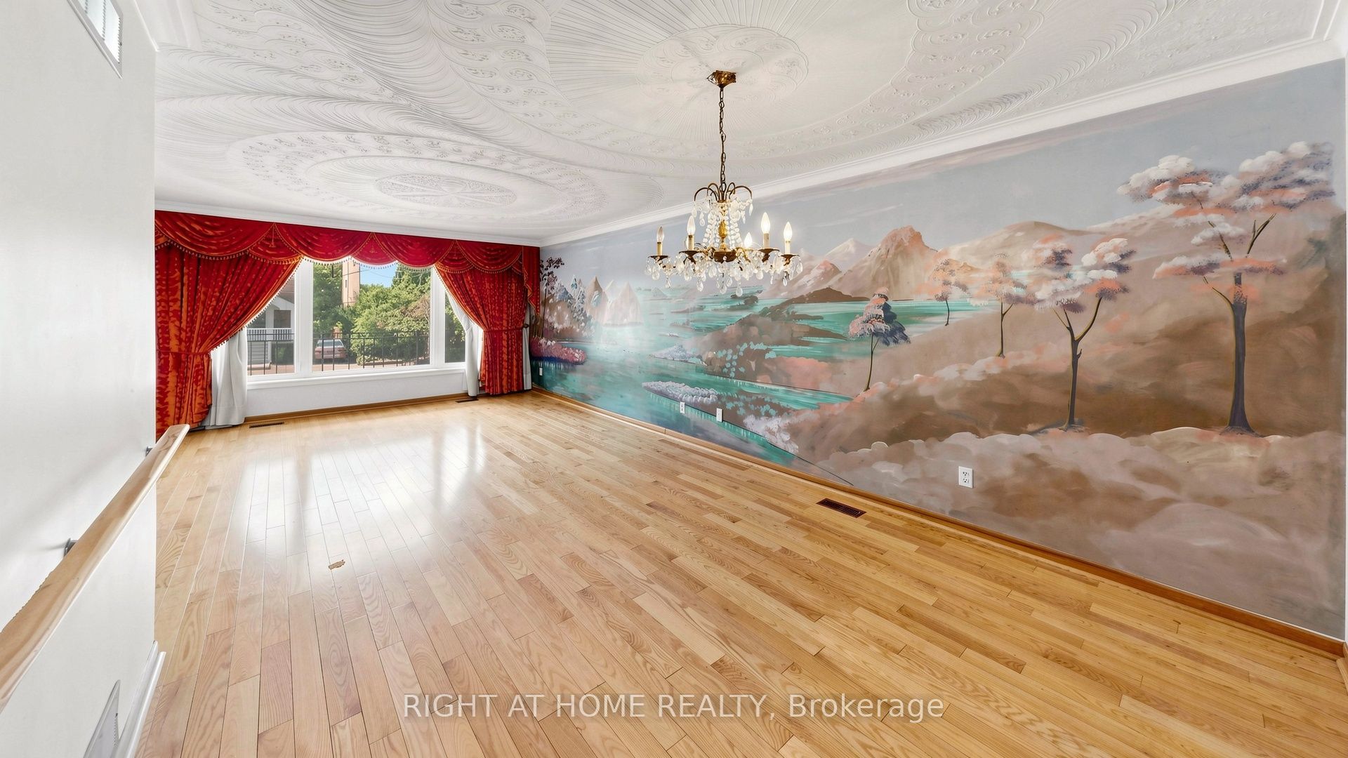 20 Torrens Avenue, Toronto, ON M4K 2H8 photo 2
