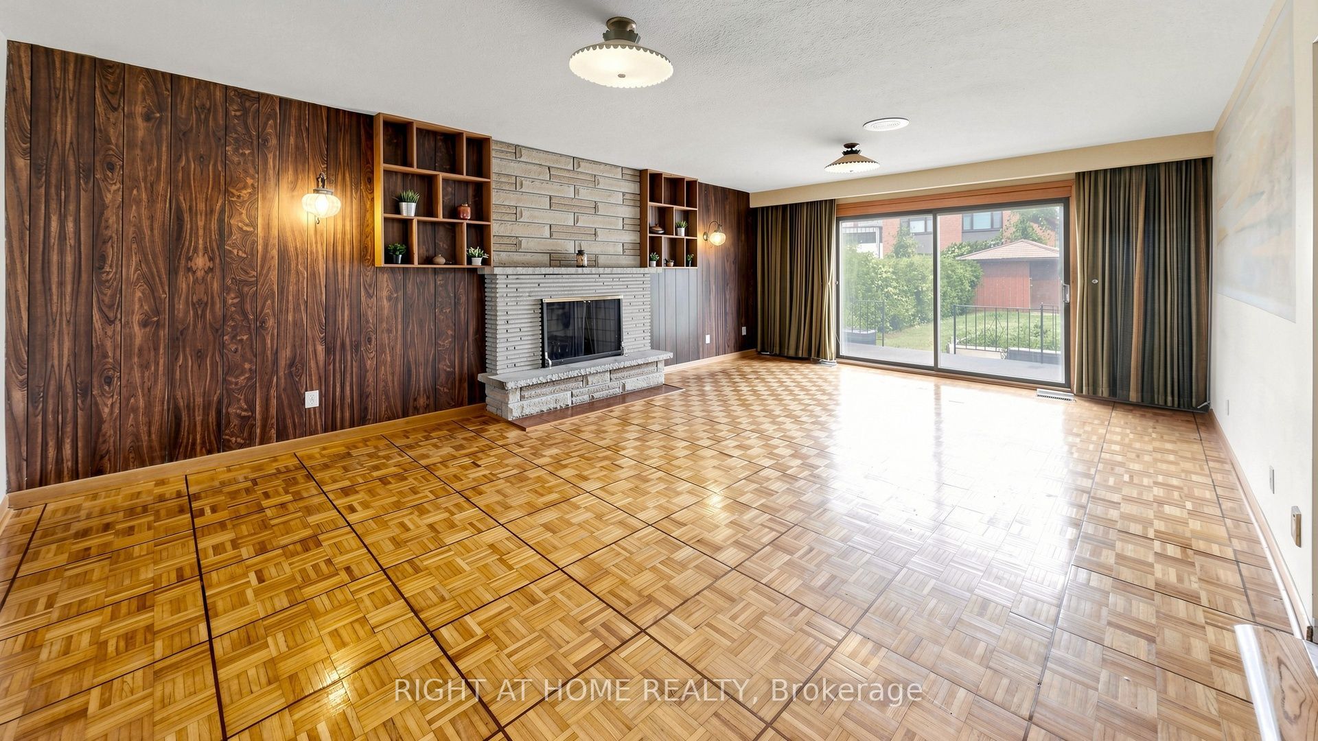20 Torrens Avenue, Toronto, ON M4K 2H8 photo 4