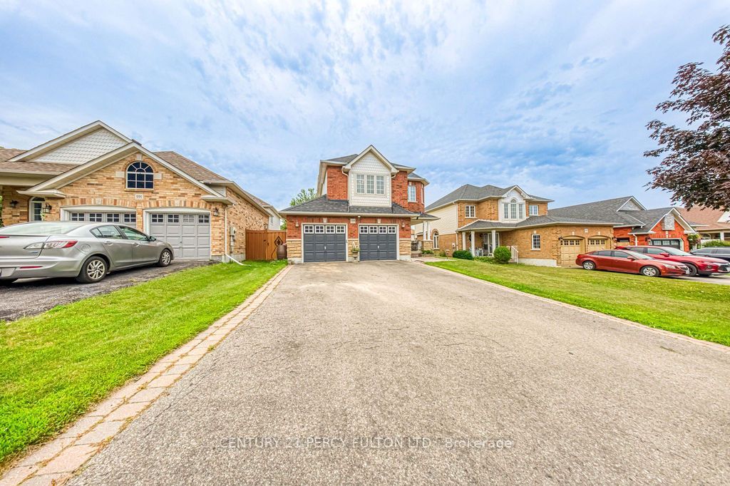 589 Blackwood Boulevard, Oshawa, ON L1K 2N4 photo 2