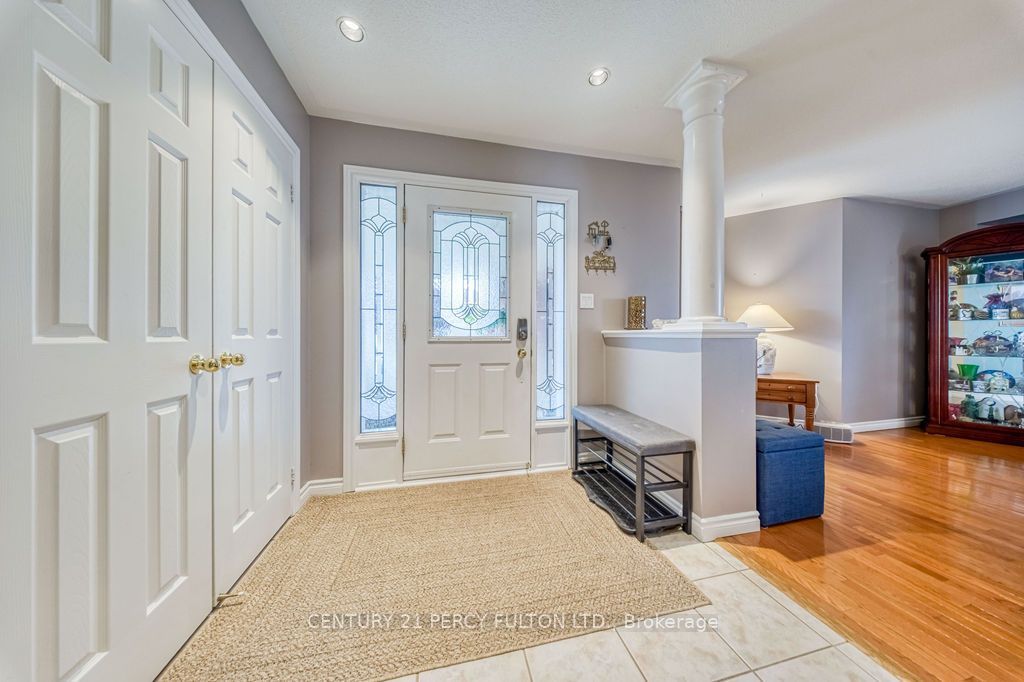 589 Blackwood Boulevard, Oshawa, ON L1K 2N4 photo 4