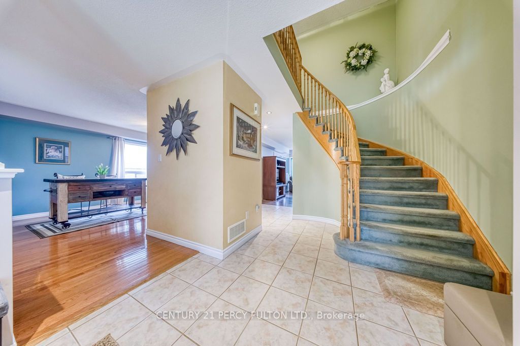 589 Blackwood Boulevard, Oshawa, ON L1K 2N4 photo 5