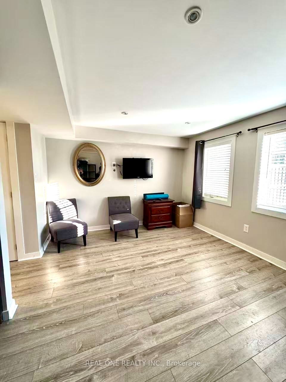 12 Bonello Crescent, Whitby, ON L1R 3N6 photo 4