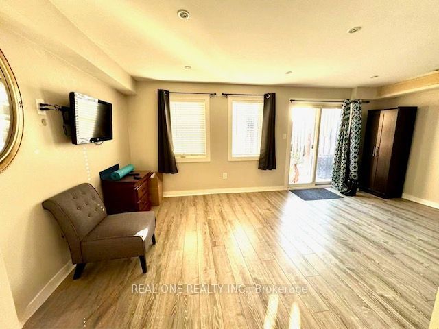 12 Bonello Crescent, Whitby, ON L1R 3N6 photo 5