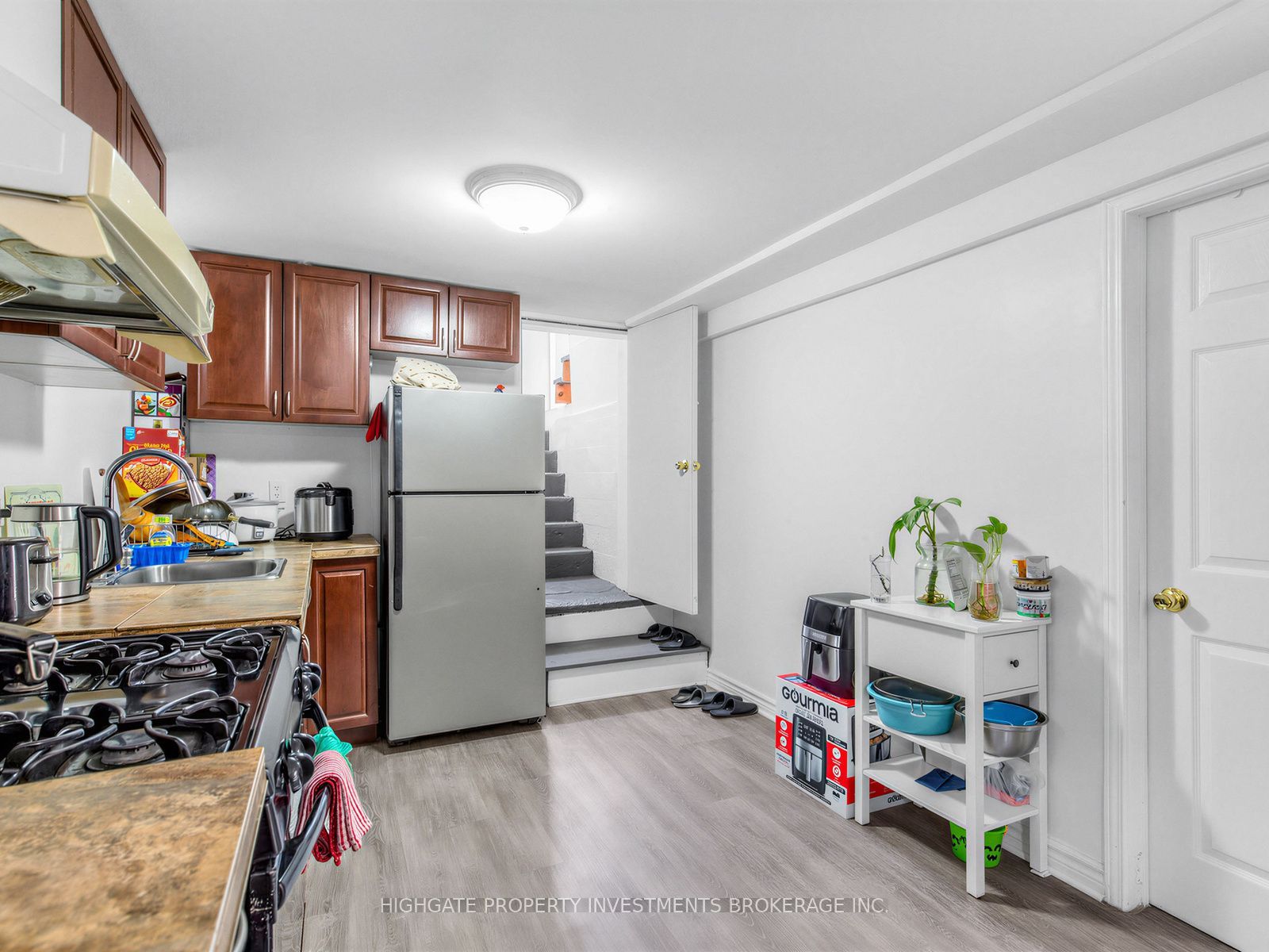 210 Gowan Avenue Basement, Toronto, ON M4J 2K6 photo 4