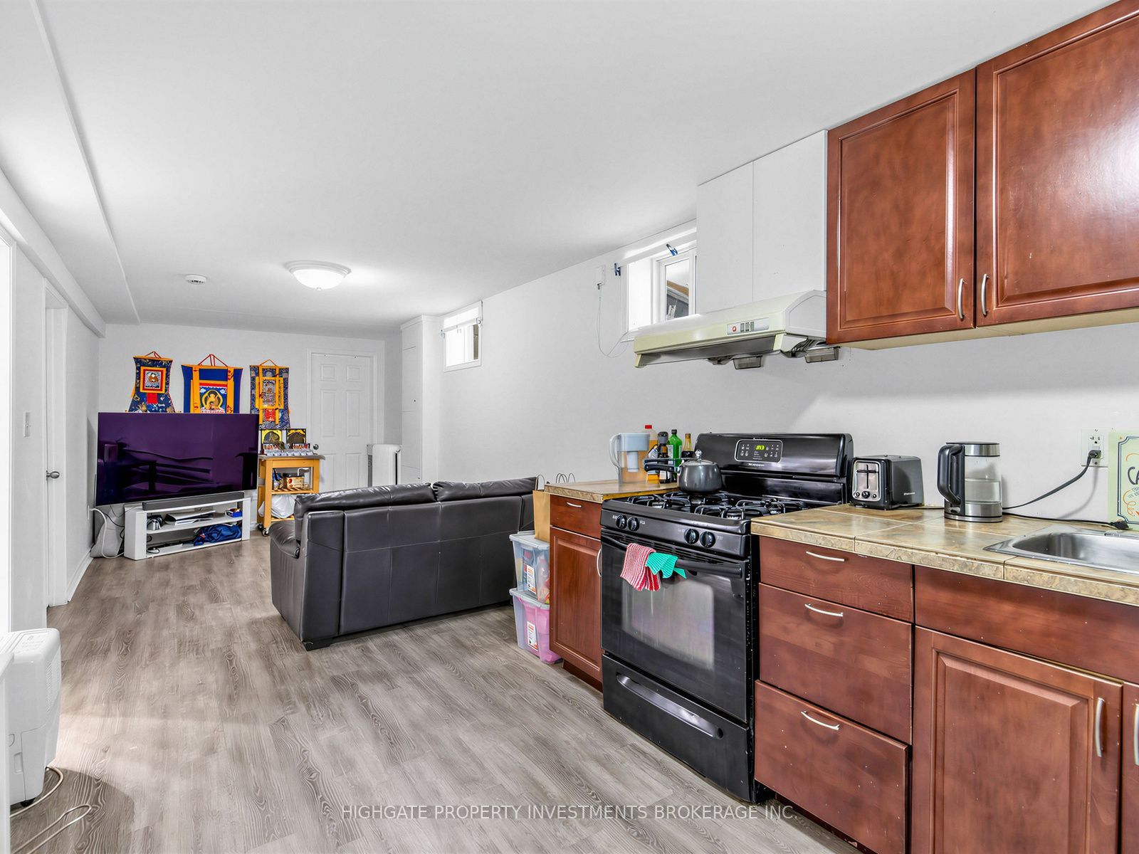 210 Gowan Avenue Basement, Toronto, ON M4J 2K6 photo 5