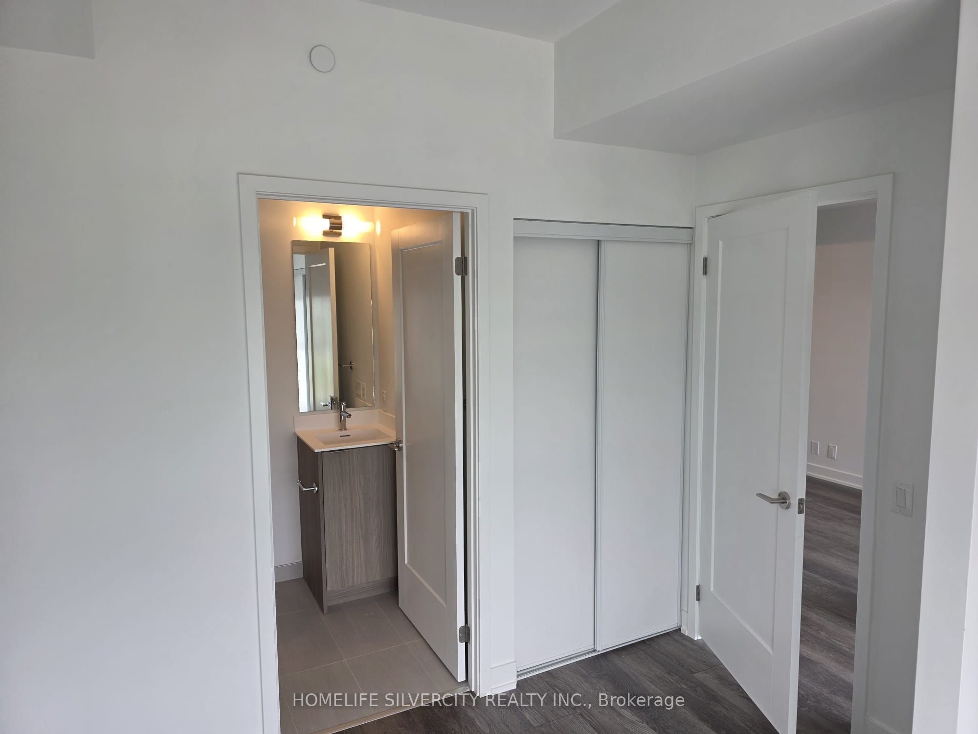 20 Deans Drive 617, Toronto, ON M1L 0J7 photo 5