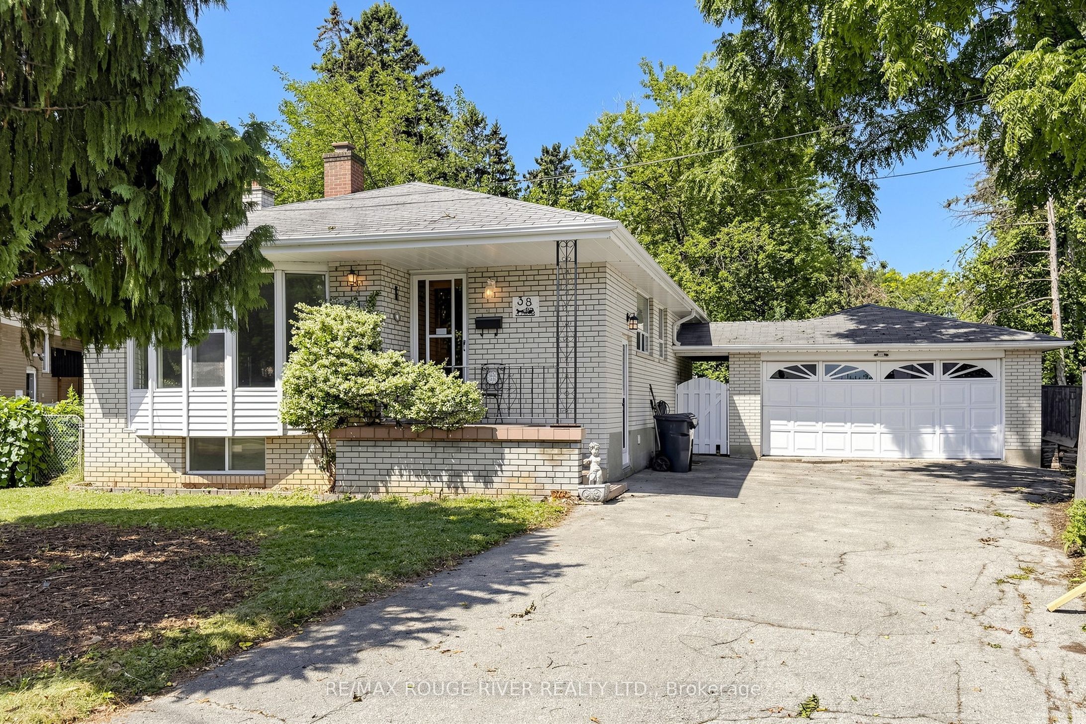 38 Lombardy Crescent, Toronto, ON M1K 4N8 photo 3