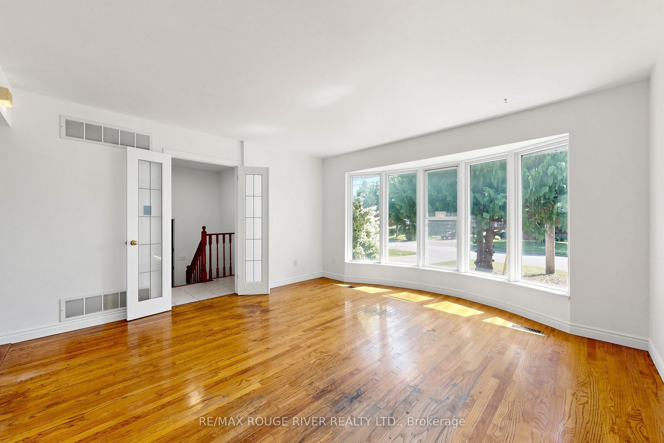 38 Lombardy Crescent, Toronto, ON M1K 4N8 photo 5