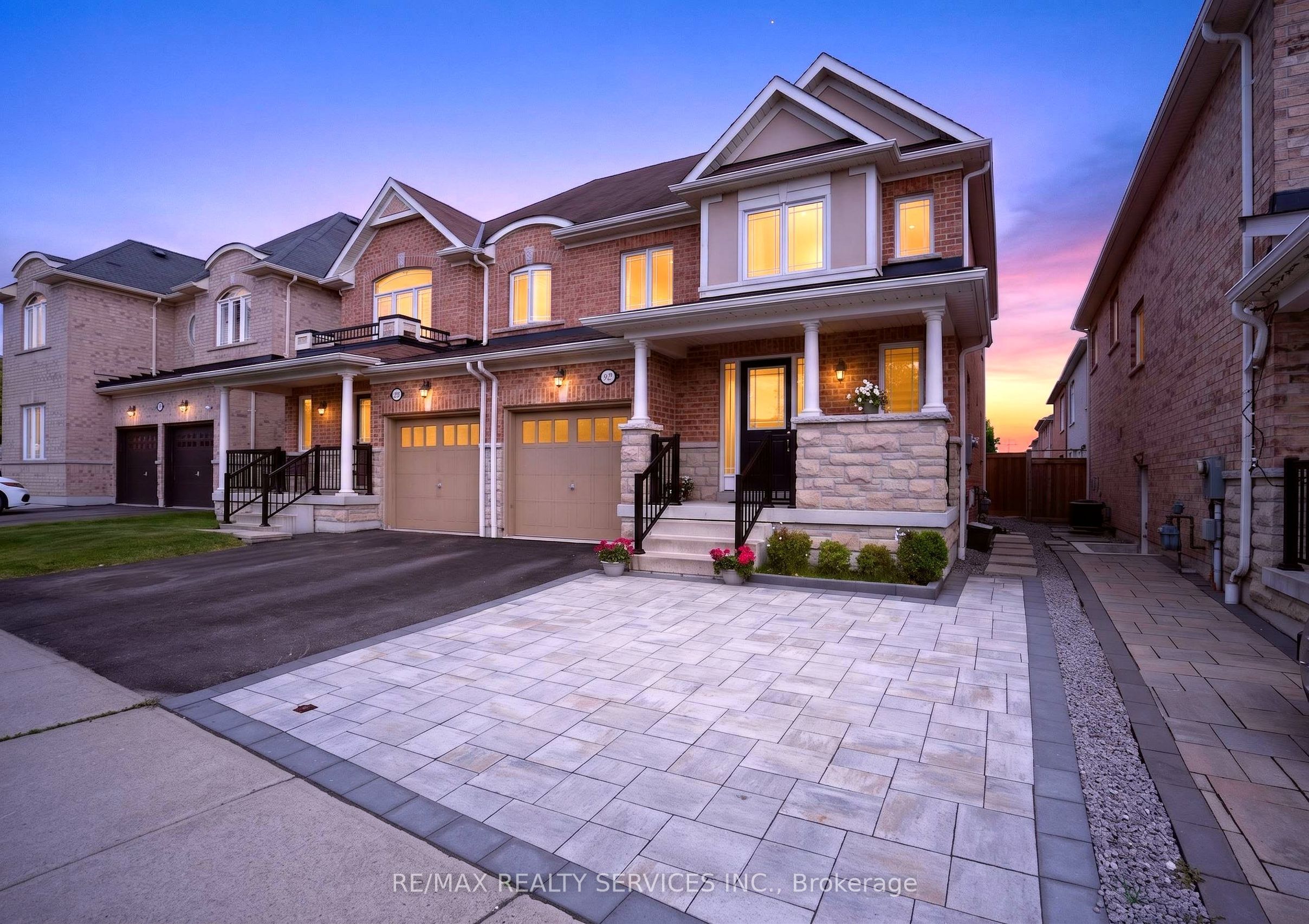 92 Snowling Drive, Ajax, ON L1Z 0G1 photo 2