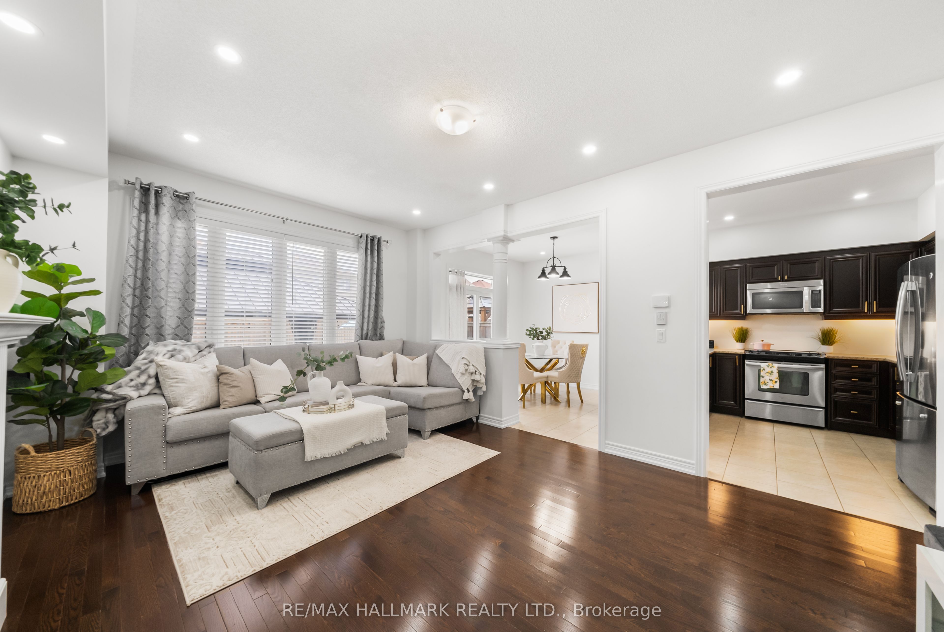 152 Mcdonald Crescent, Clarington, ON L1B 0C9 photo 4