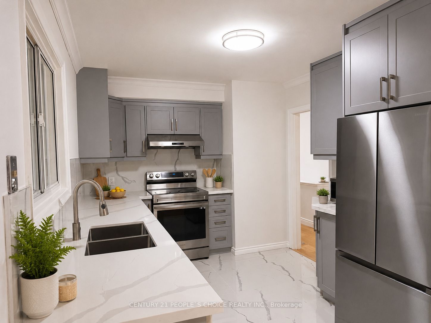 5 Mid Pines Road, Toronto, ON M1G 2L5 photo 4