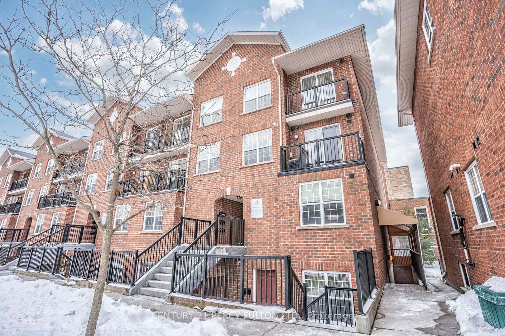 45 Strangford Lane 101, Toronto, ON M1L 0E5 photo 2