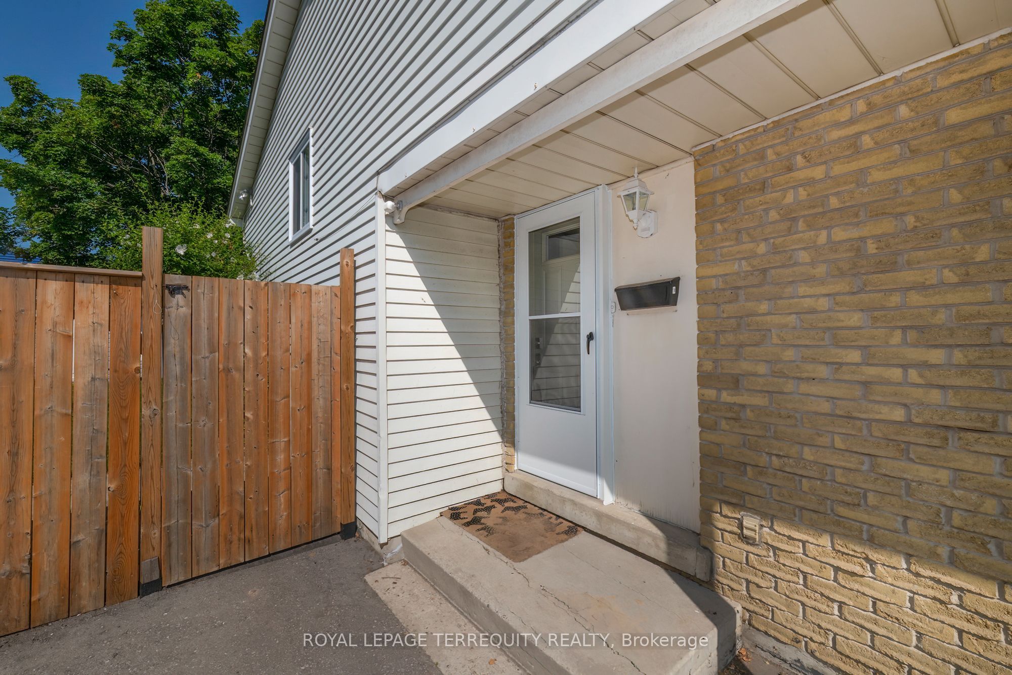 1214 Trowbridge Drive, Oshawa, ON L1G 7H2 photo 4