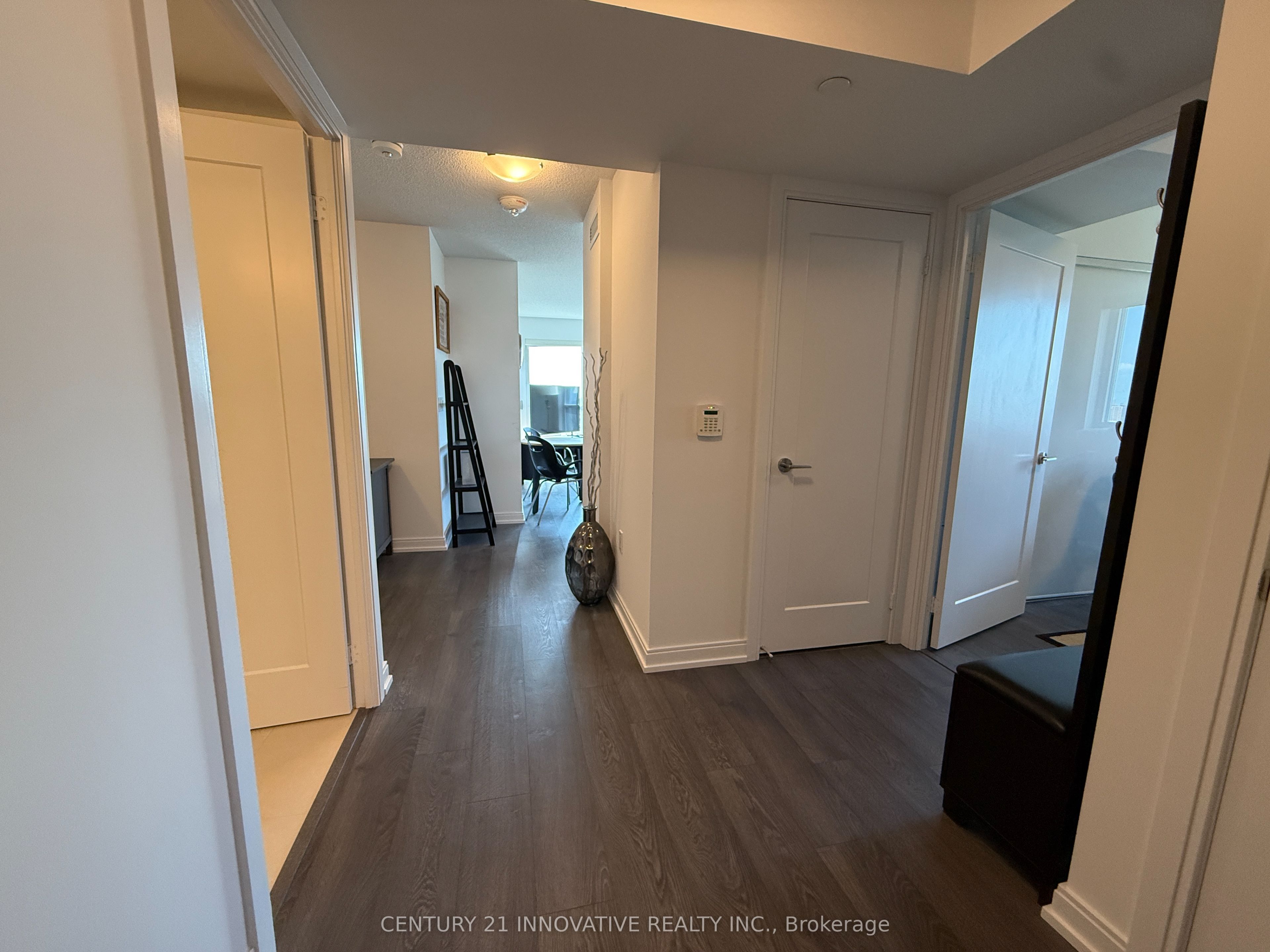 275 Village Green Square 1723, Toronto, ON M1S 0L8 photo 2