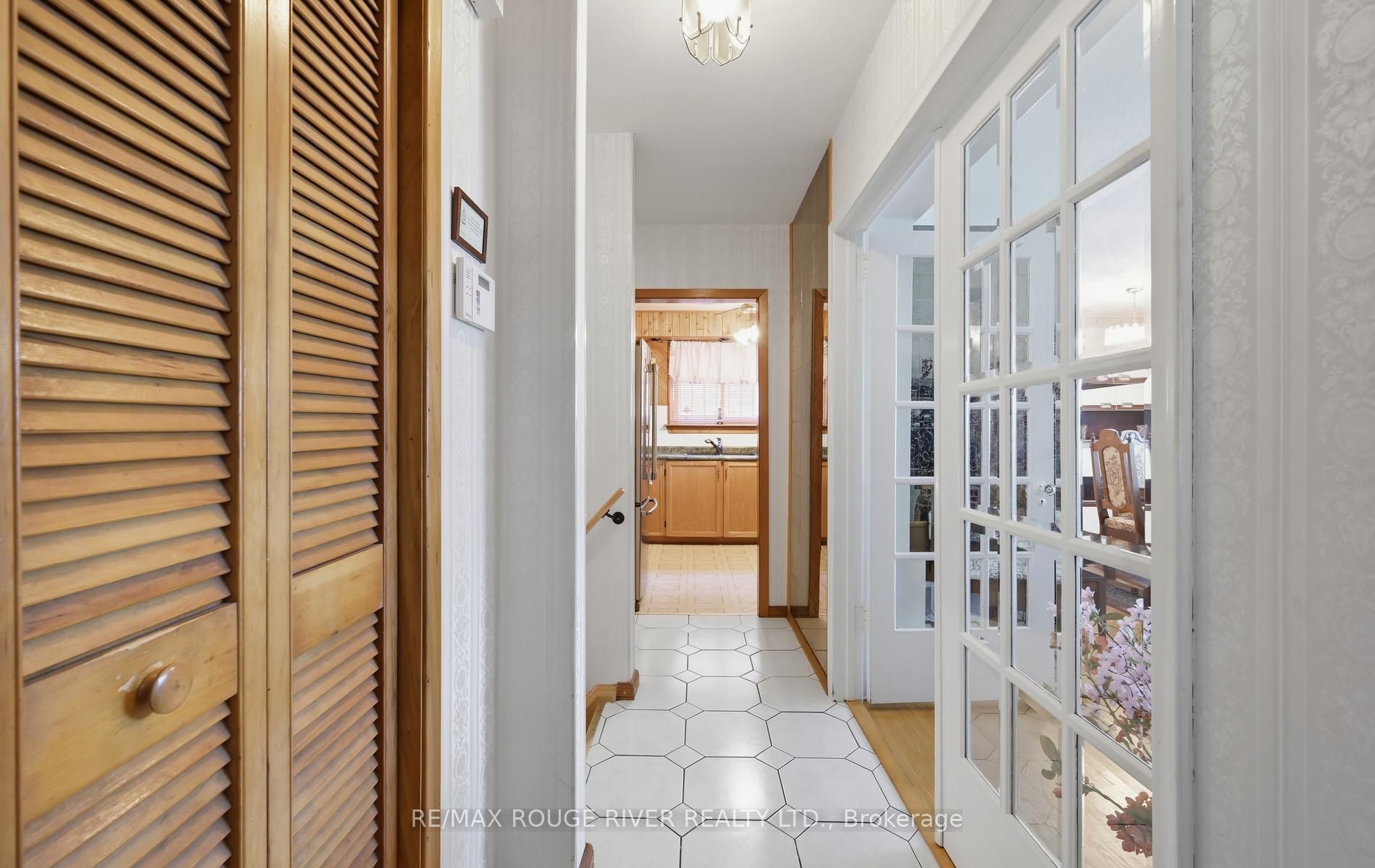 132 Athabasca Street, Oshawa, ON L1H 7H8 photo 3