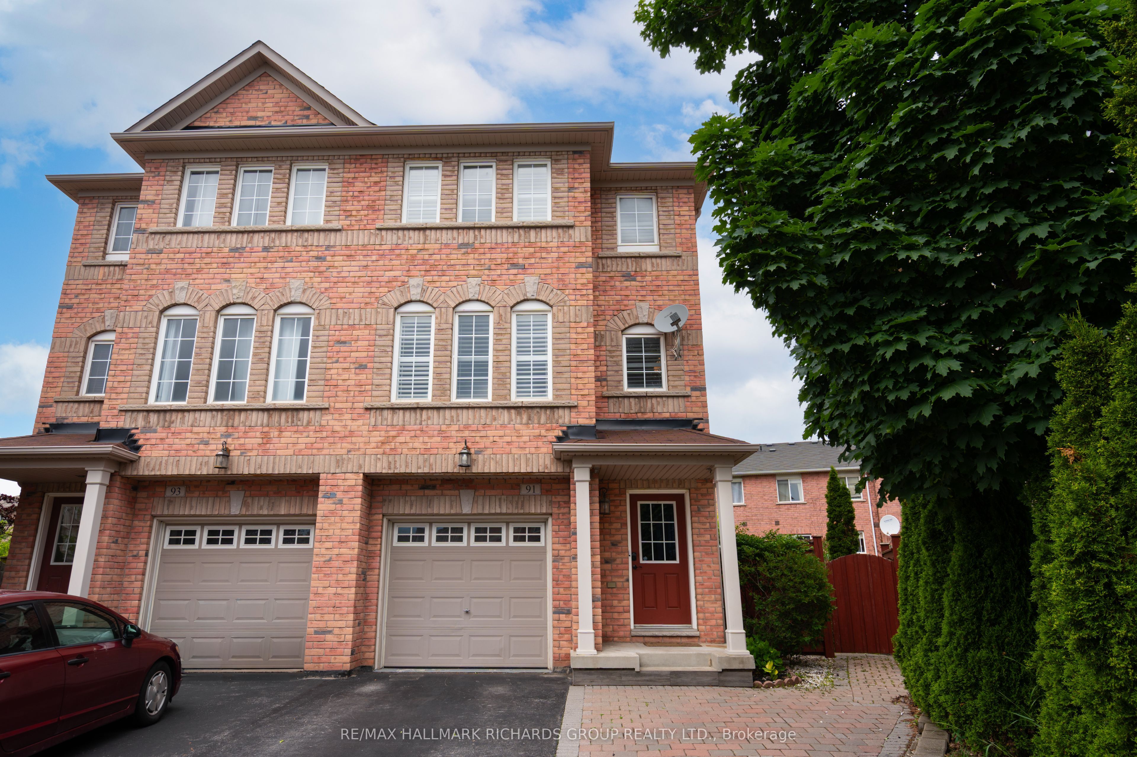 91 Wilkes Crescent, Toronto, ON M1L 0B2