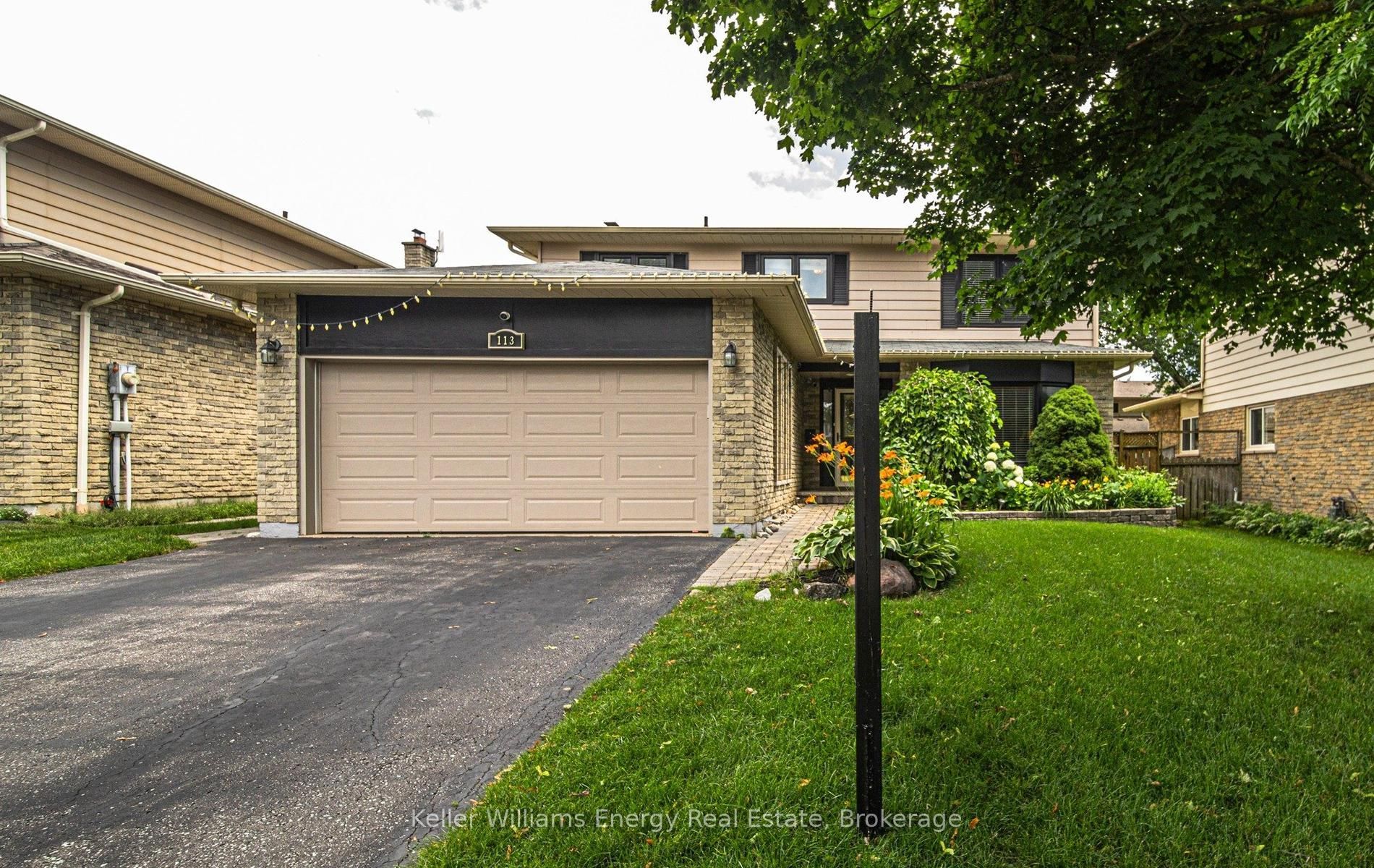 113 Robinson Crescent, Whitby, ON L1N 6W6 photo 2
