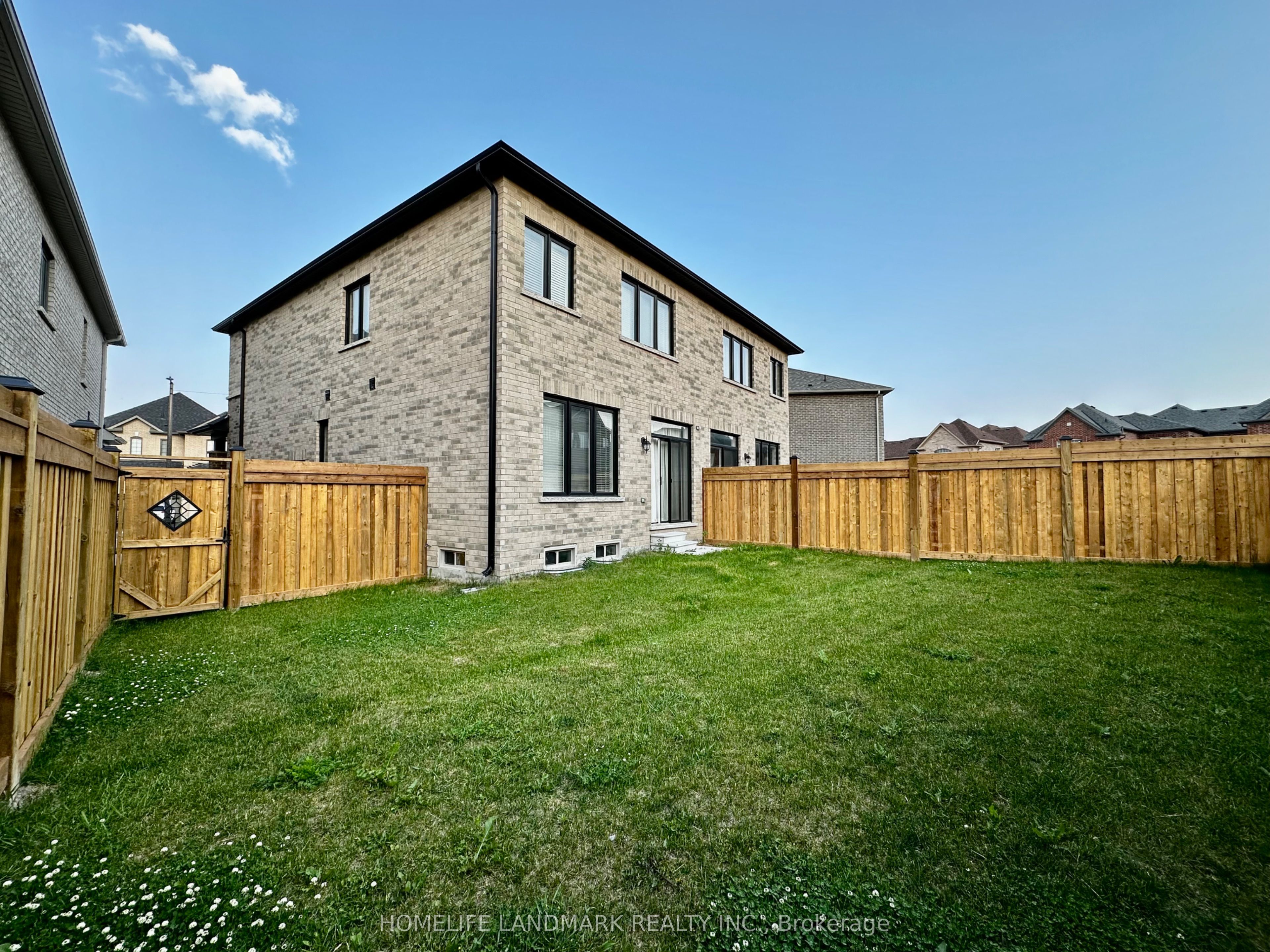 36 Thelma Drive, Whitby, ON L1P 0N3 photo 2