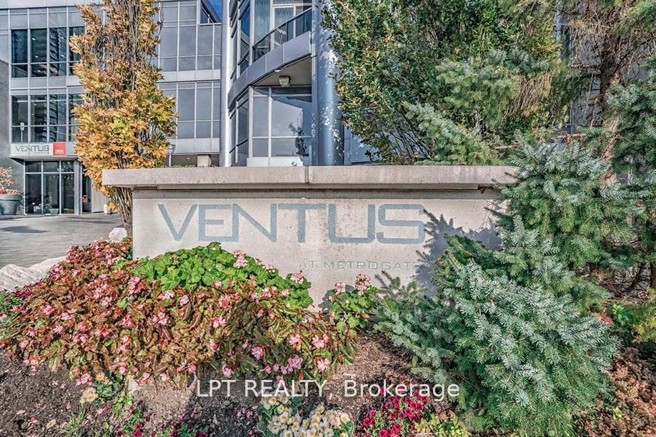 181 Village Green Square 812, Toronto, ON M1S 0K6 photo 2