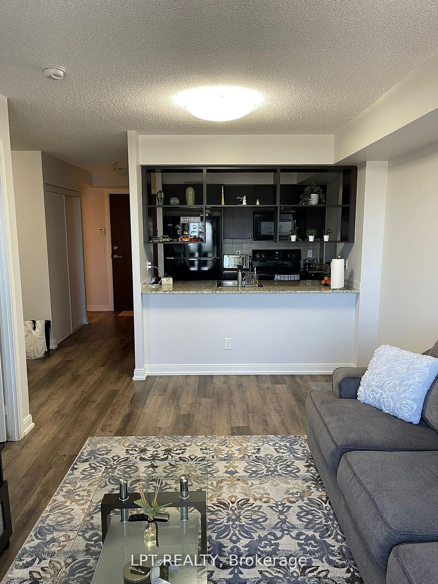 181 Village Green Square 812, Toronto, ON M1S 0K6 photo 4